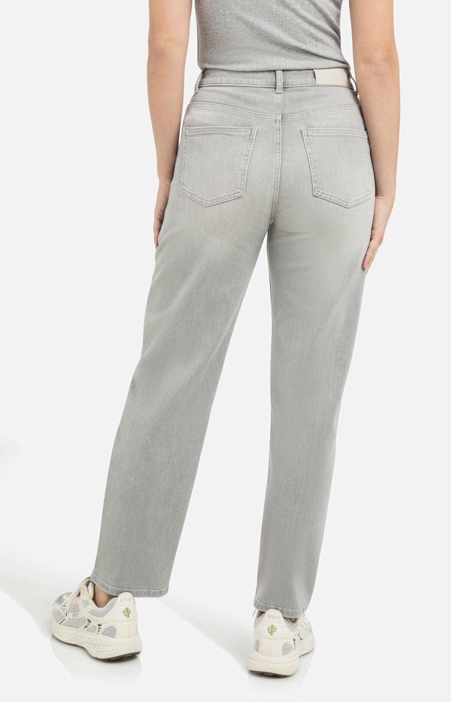 Cargo jeans with low crotch and wide legs