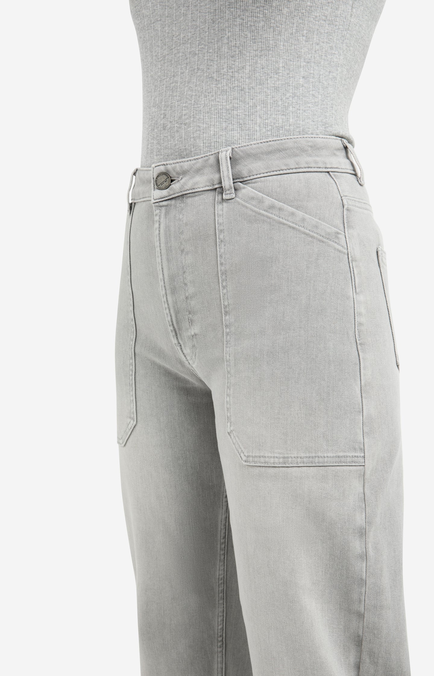 Cargo jeans with low crotch and wide legs