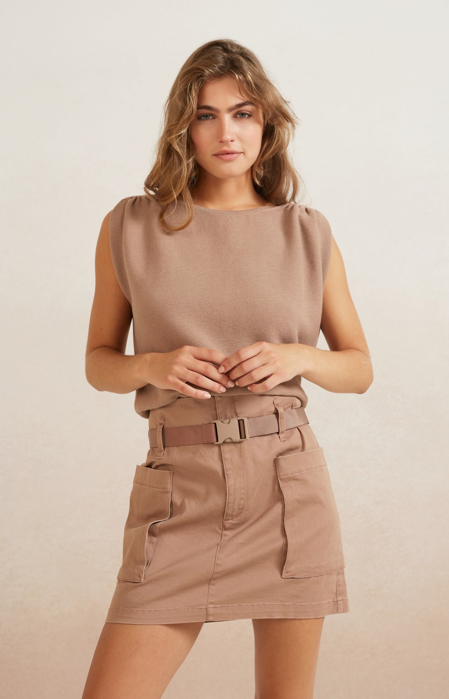 Cargo mini skirt with cargo belt, pockets and zip fly - Type: lookbook