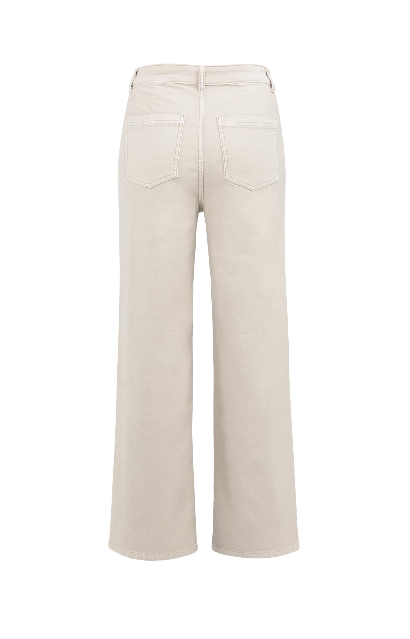 Cargo trousers with straight legs and patch pockets (L32)