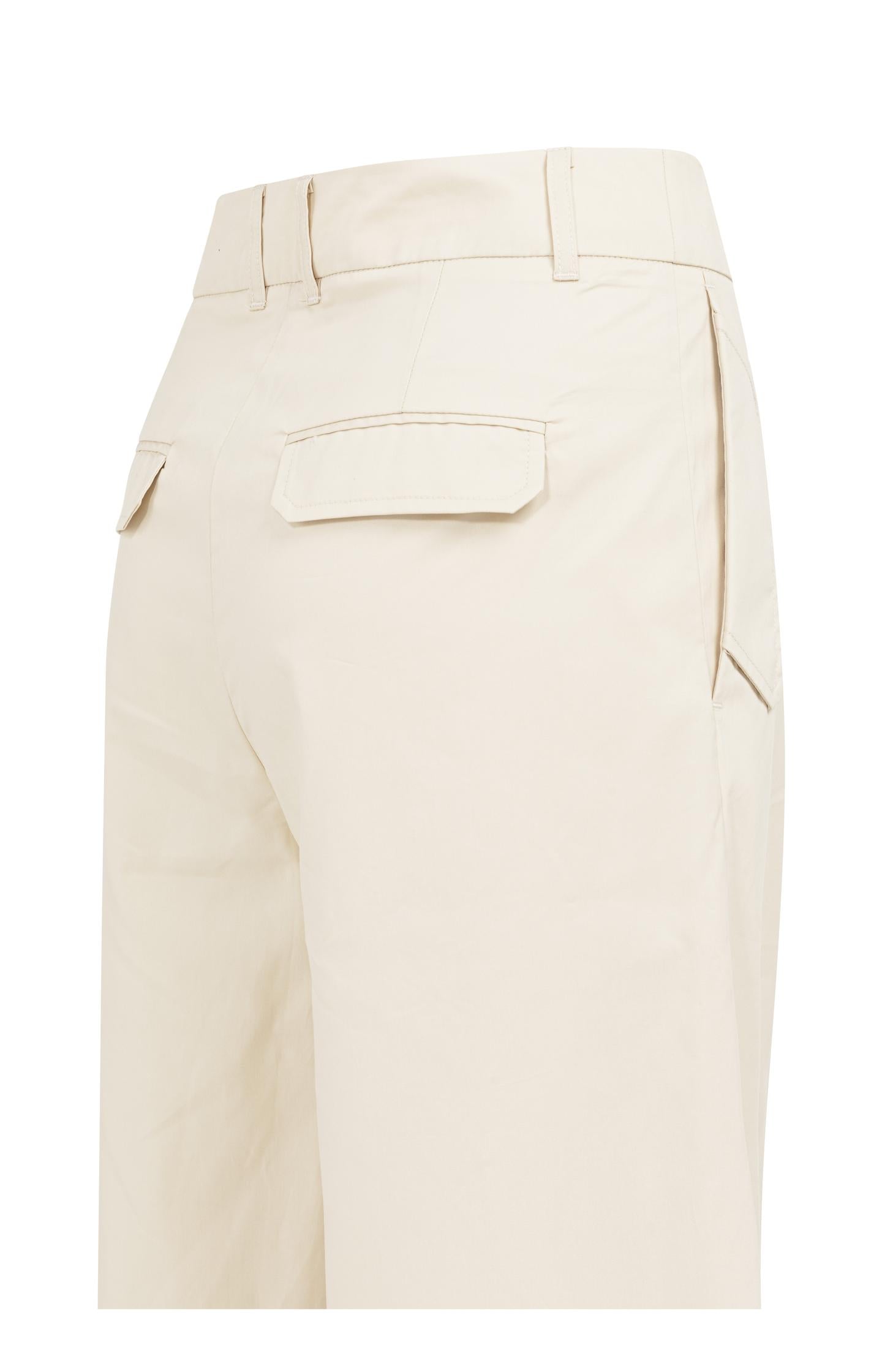 Cargo trousers with wide legs and pleat details - L32