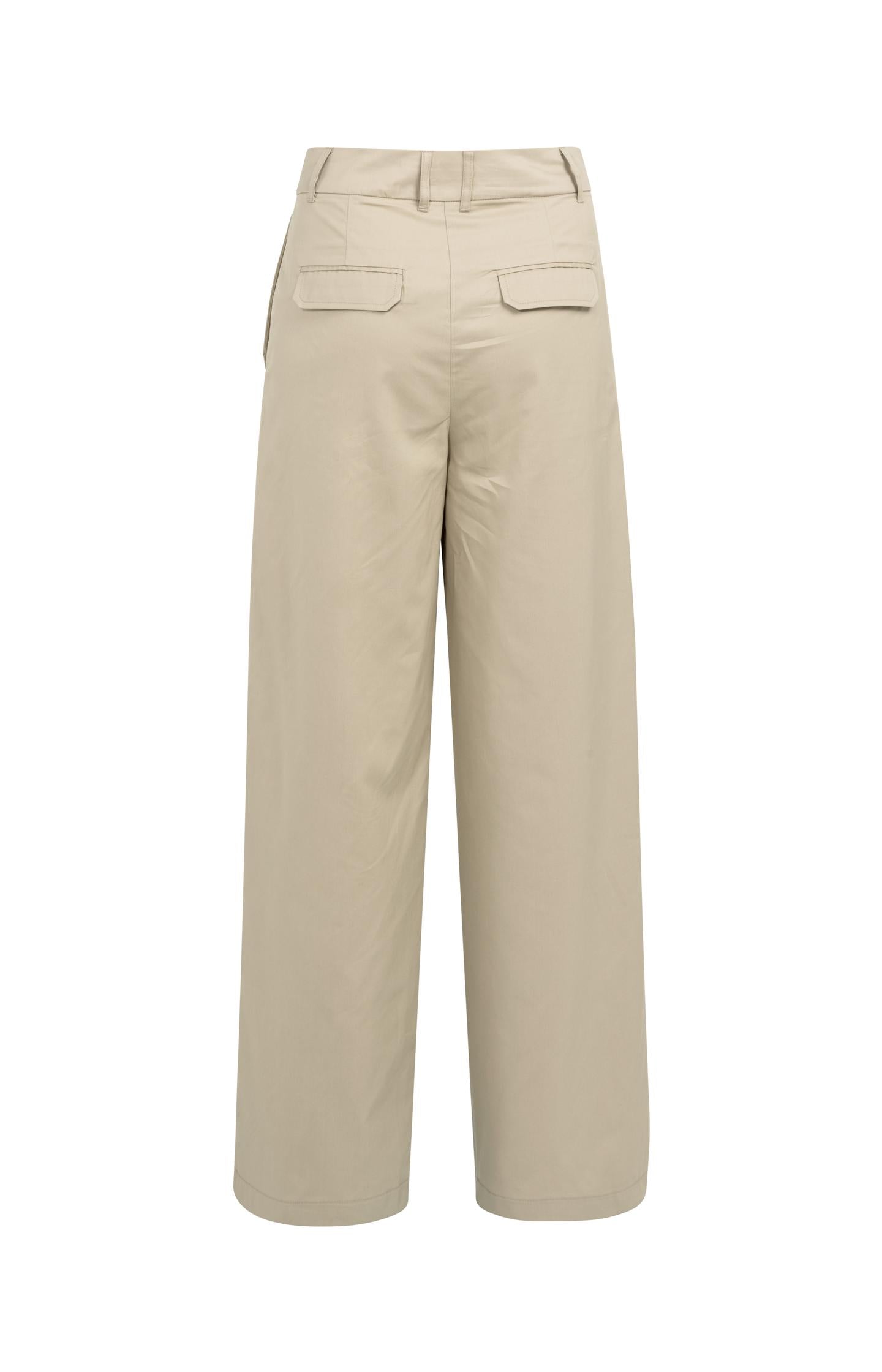 Cargo trousers with wide legs and pleat details - L32