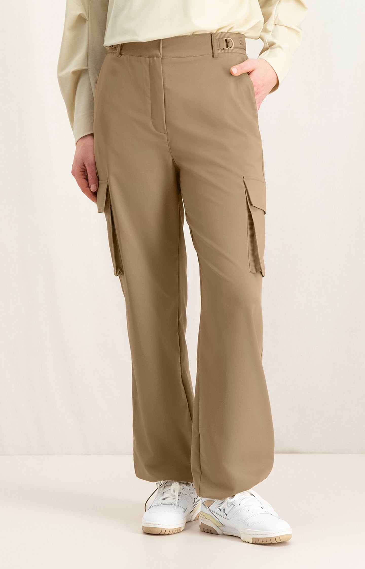 Cargo trousers with wide legs, pockets and waist details - Type: lookbook