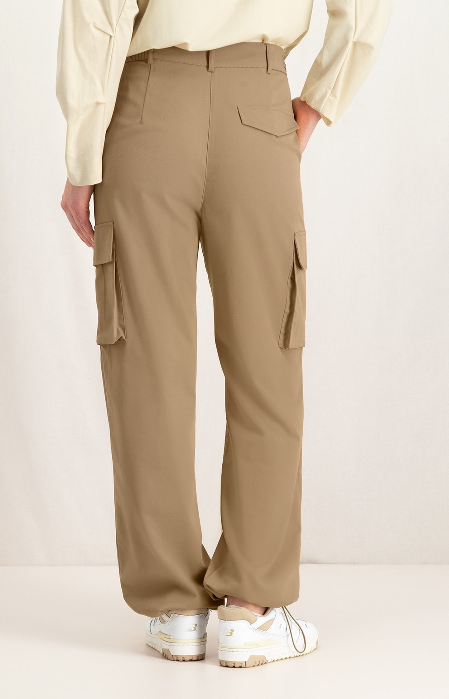 Cargo trousers with wide legs, pockets and waist details