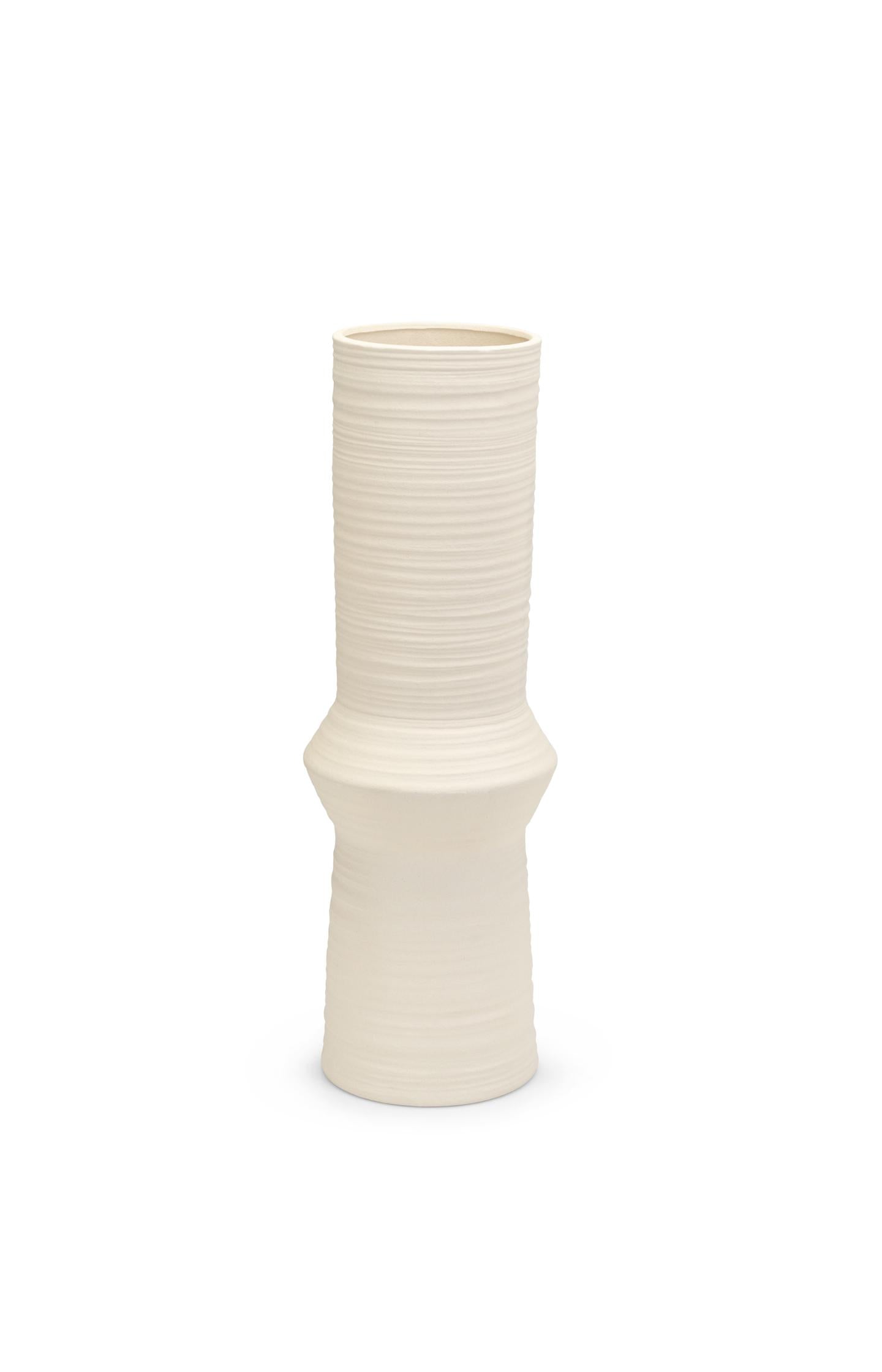 Ceramic vase - slim - Type: product