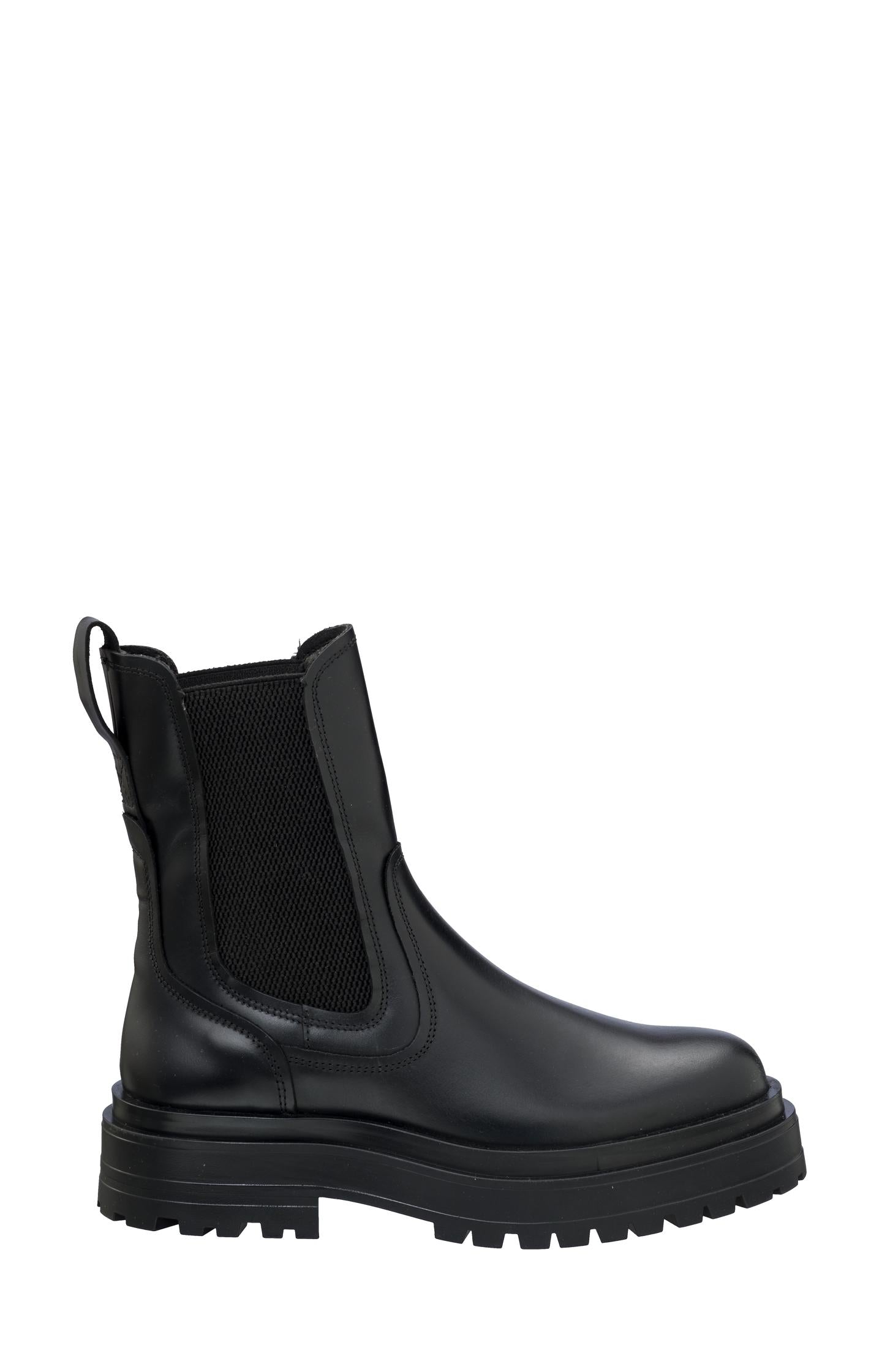 Chelsea boots in leather - Black