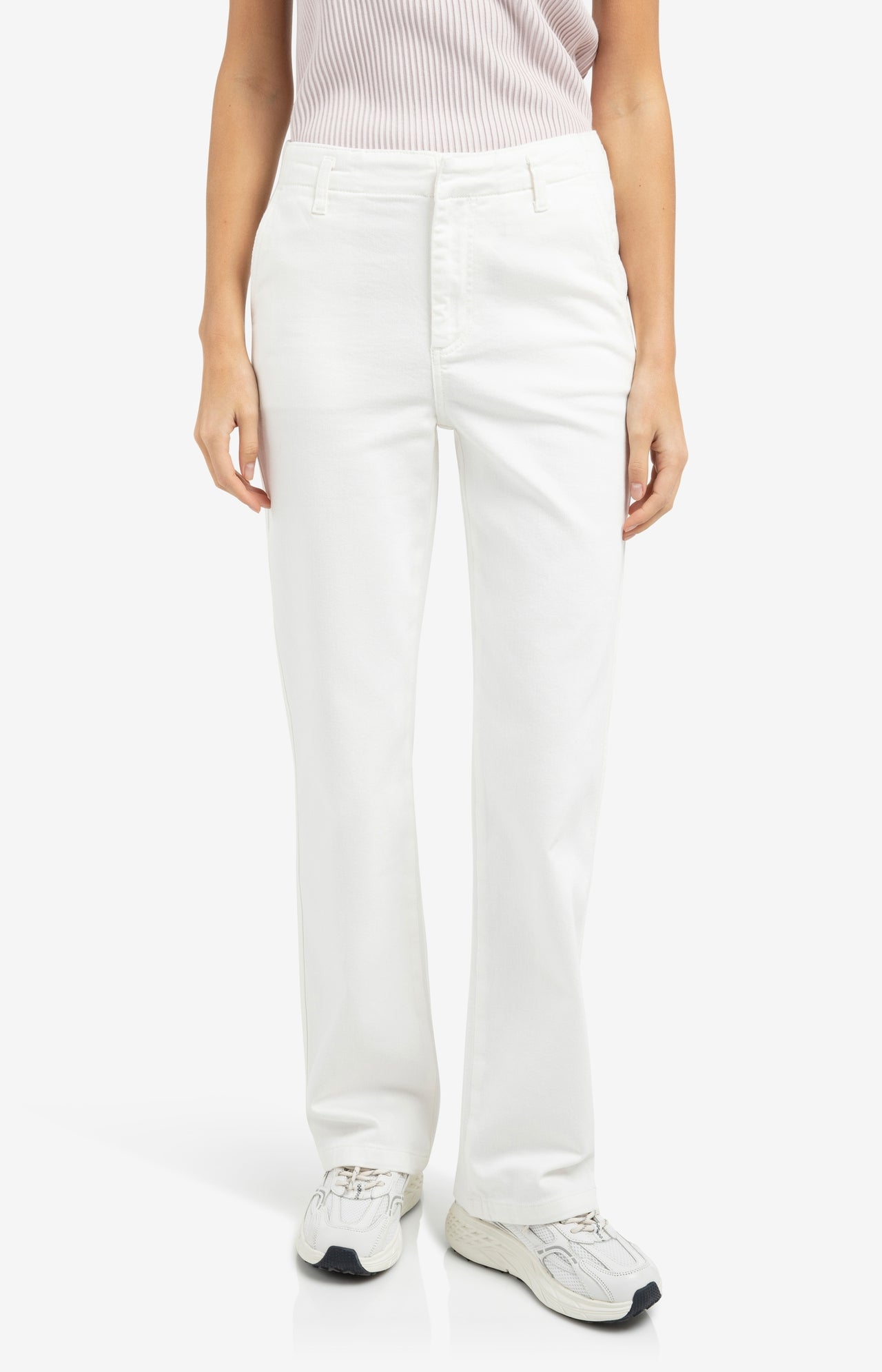 Chino jeans with straight legs and welt pockets (L32)