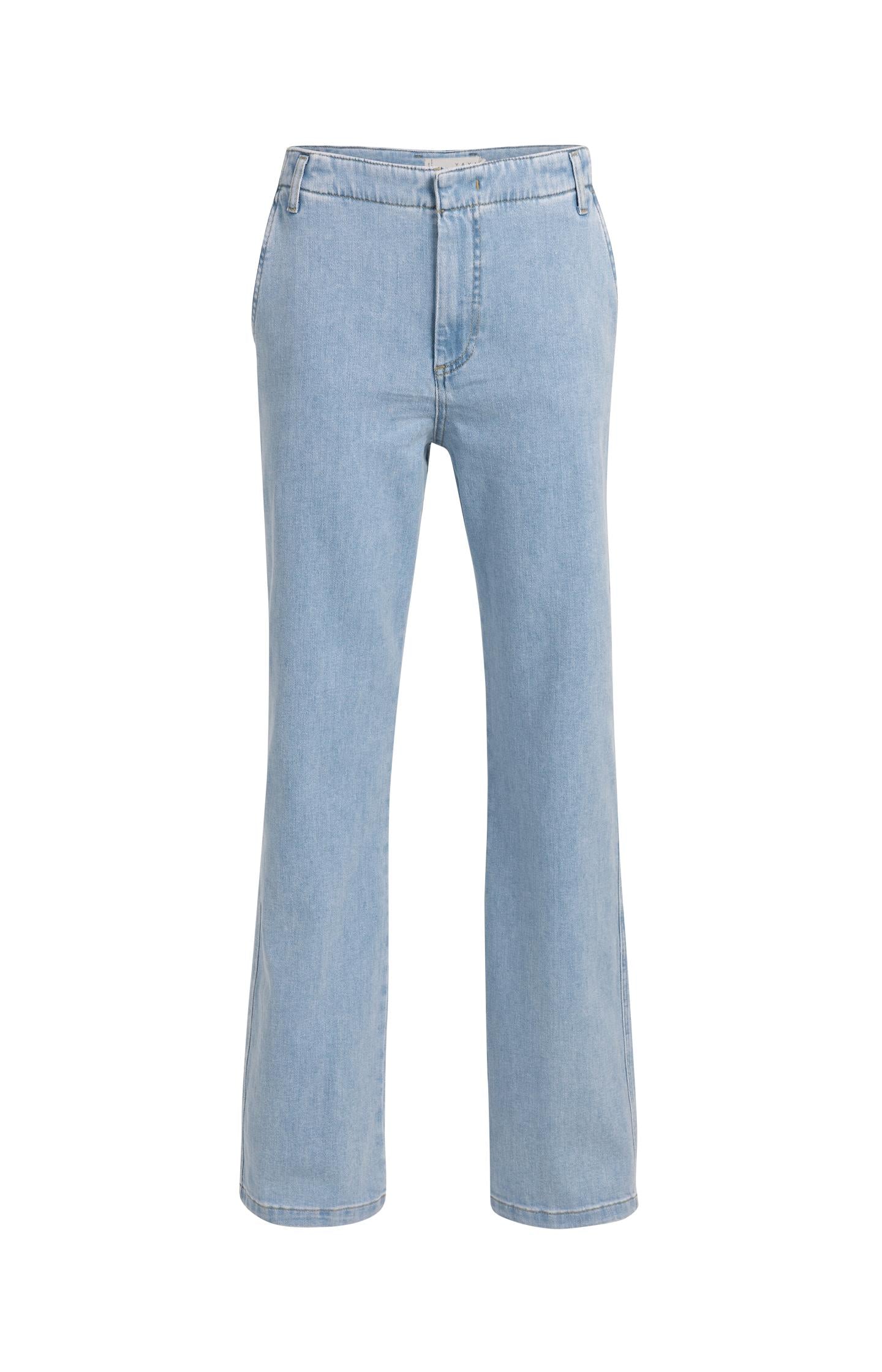 Chino jeans with straight legs and welt pockets (L32)