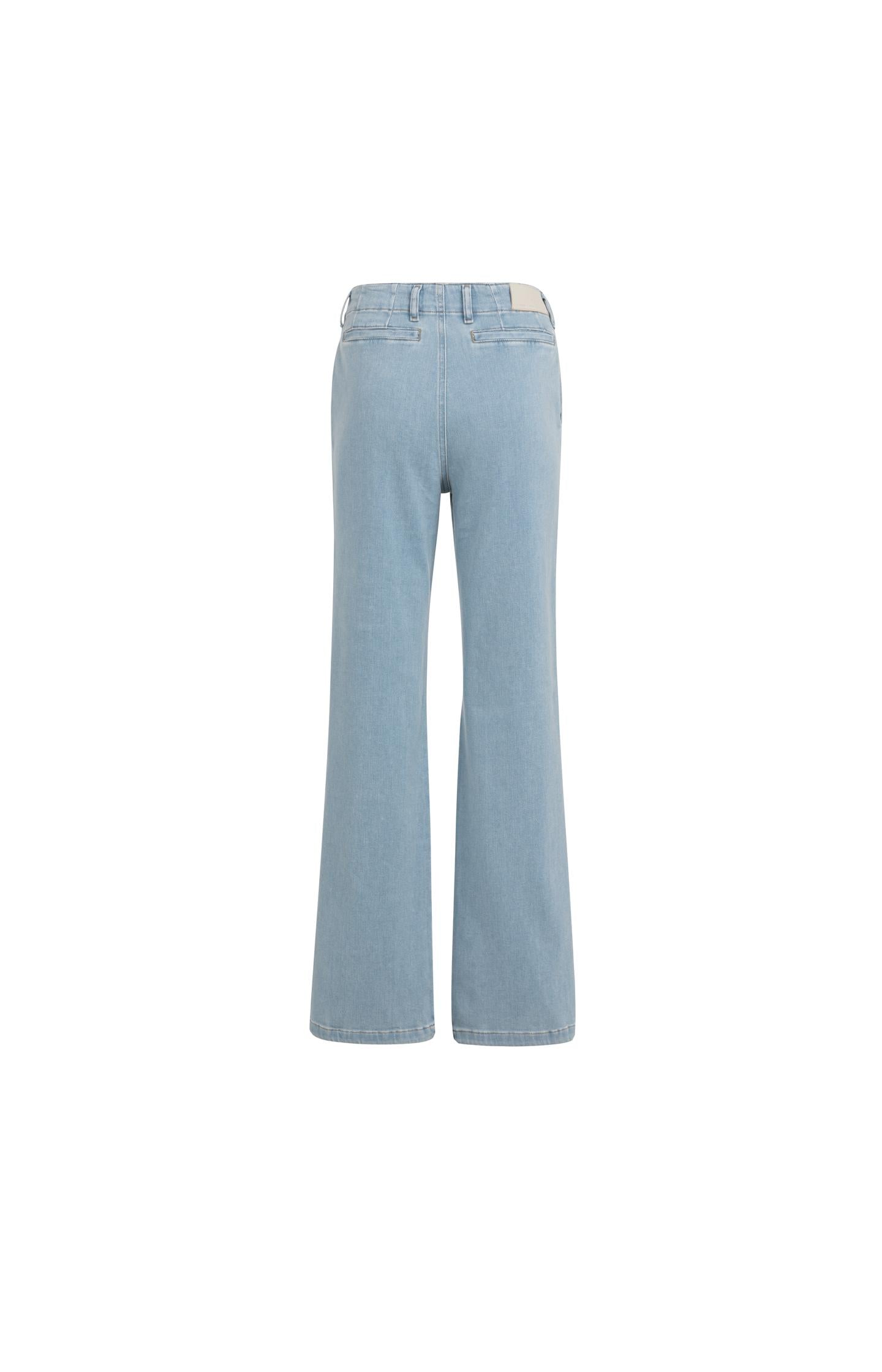 Chino jeans with straight legs and welt pockets (L34)