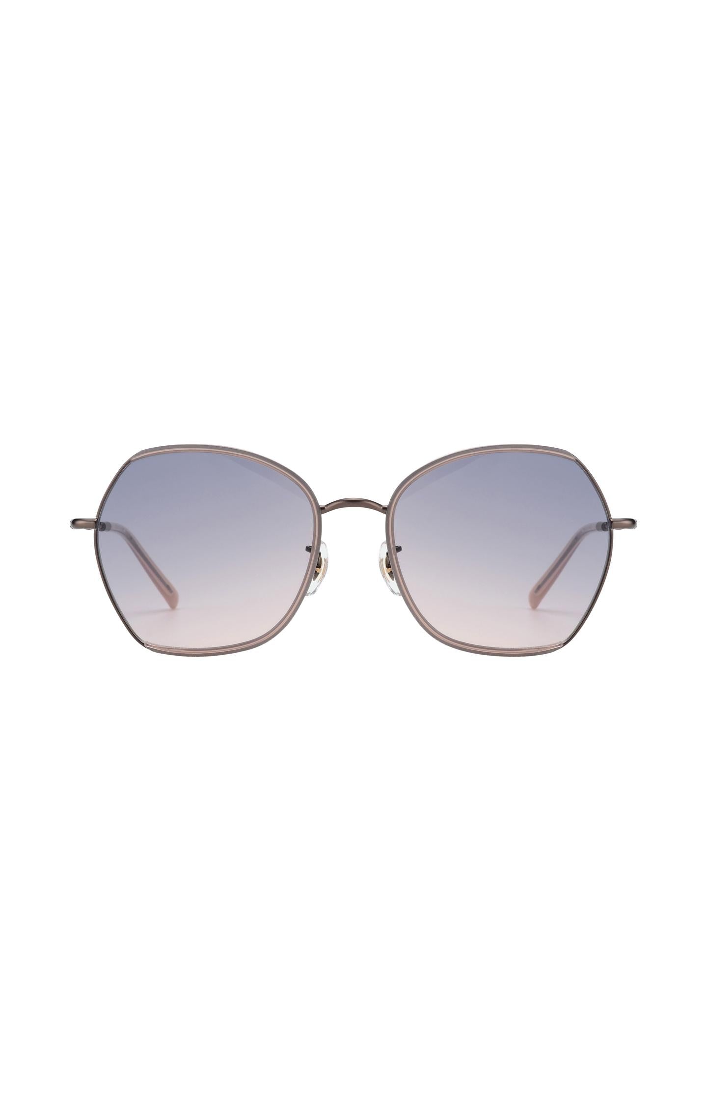 Chloe sunglasses in retro design with colored lens