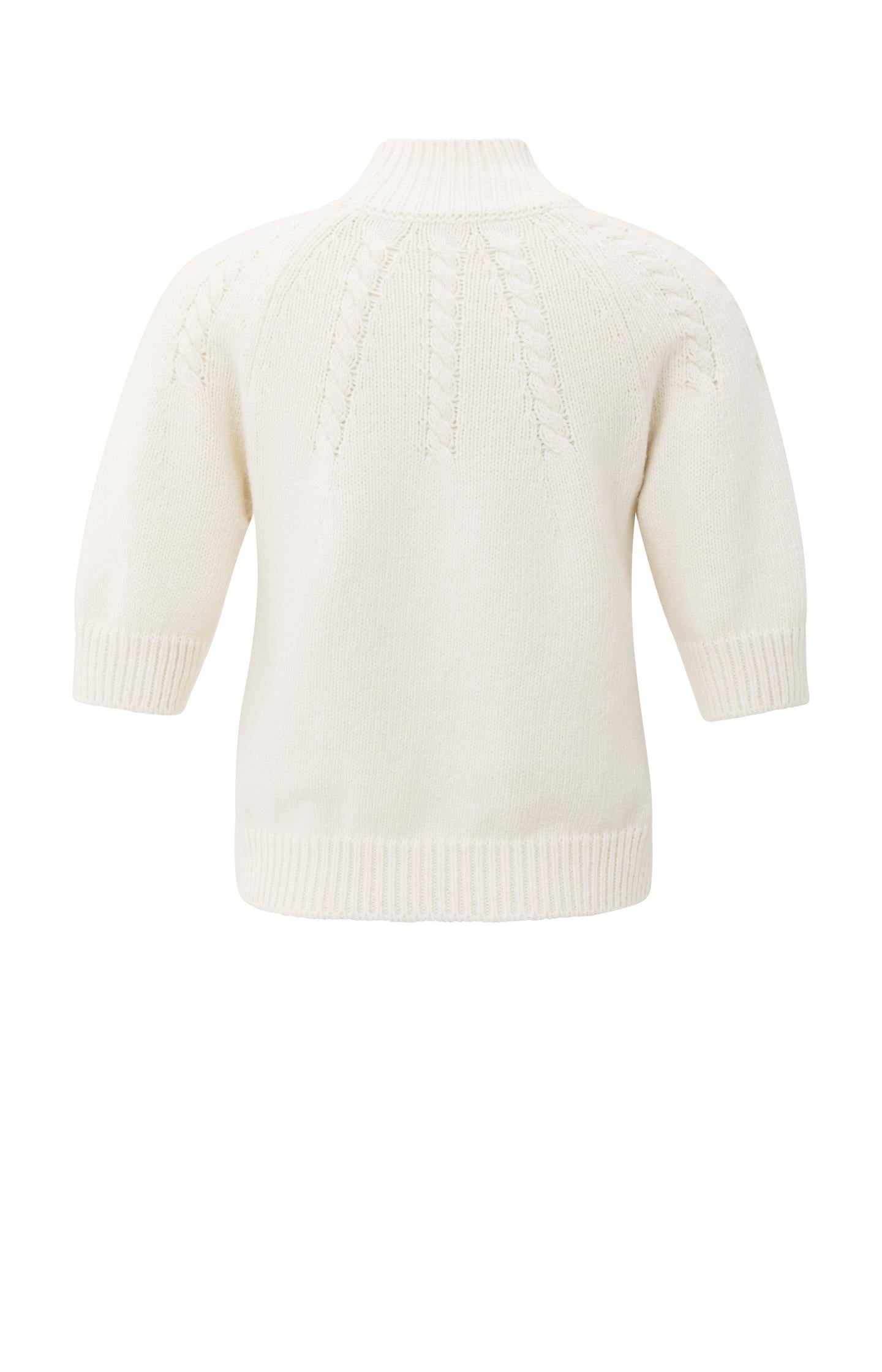 Chunky knit sweater with cable details and mid sleeves