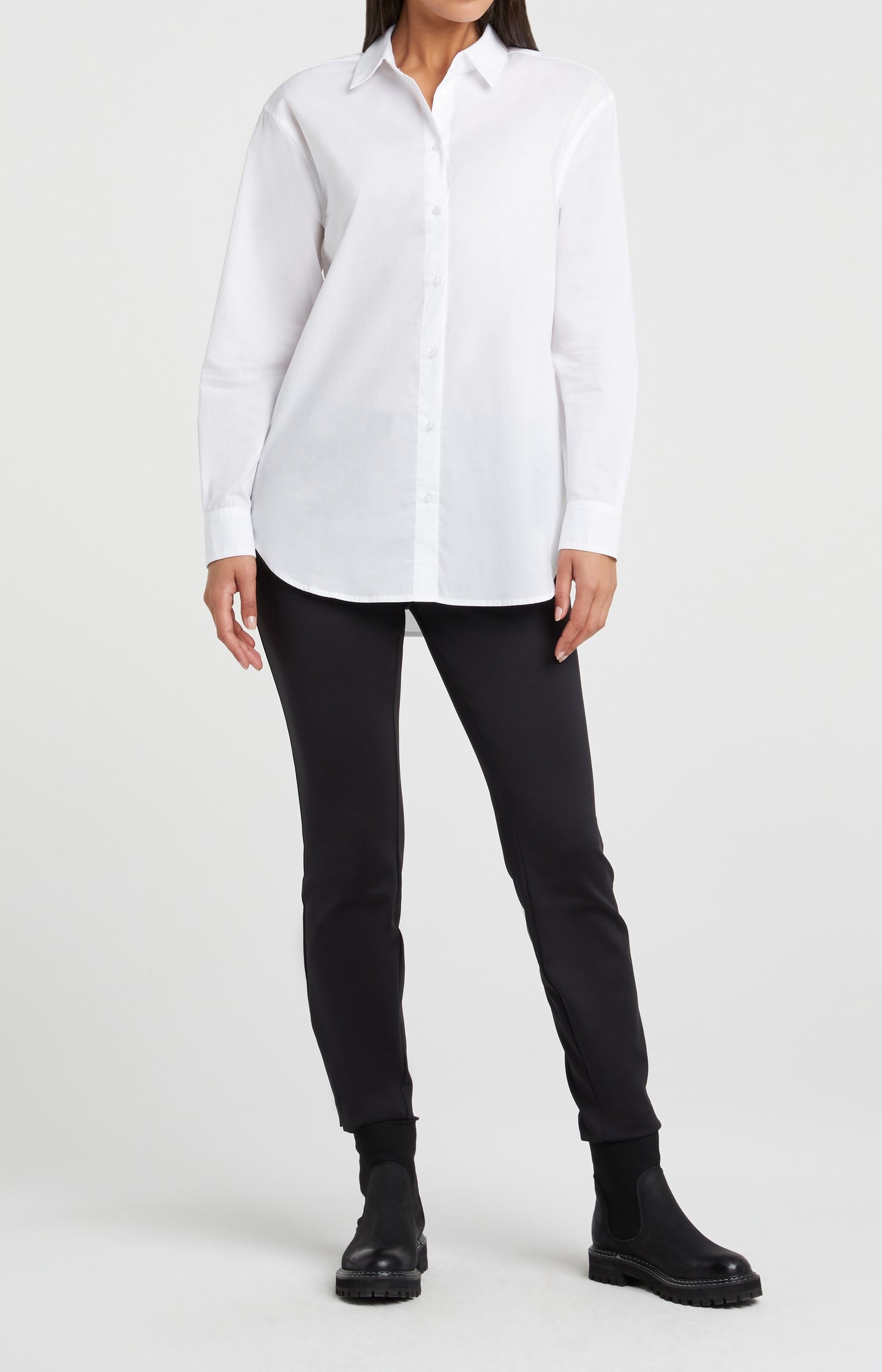 Classic poplin shirt with oversized boyfriend fit - Type: lookbook