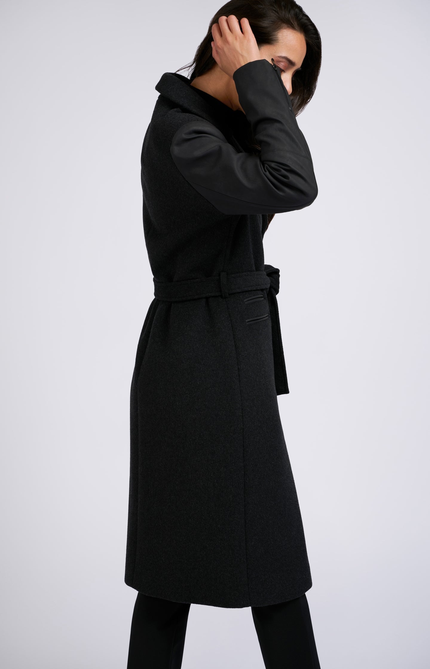 Coat with collar, long sleeves with zipper detail and belt - Type: lookbook