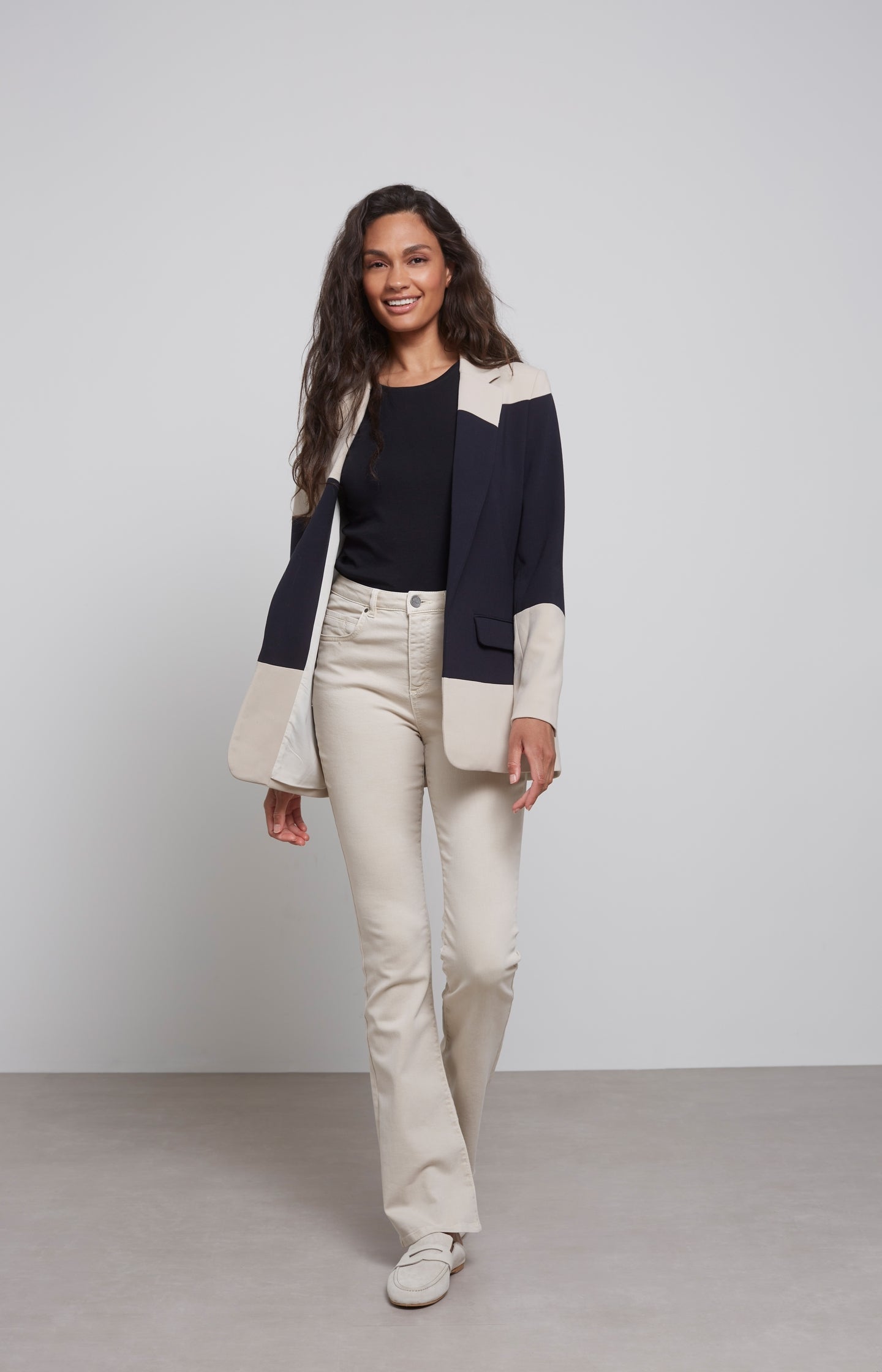 Color block blazer with long sleeves and pockets - Type: lookbook