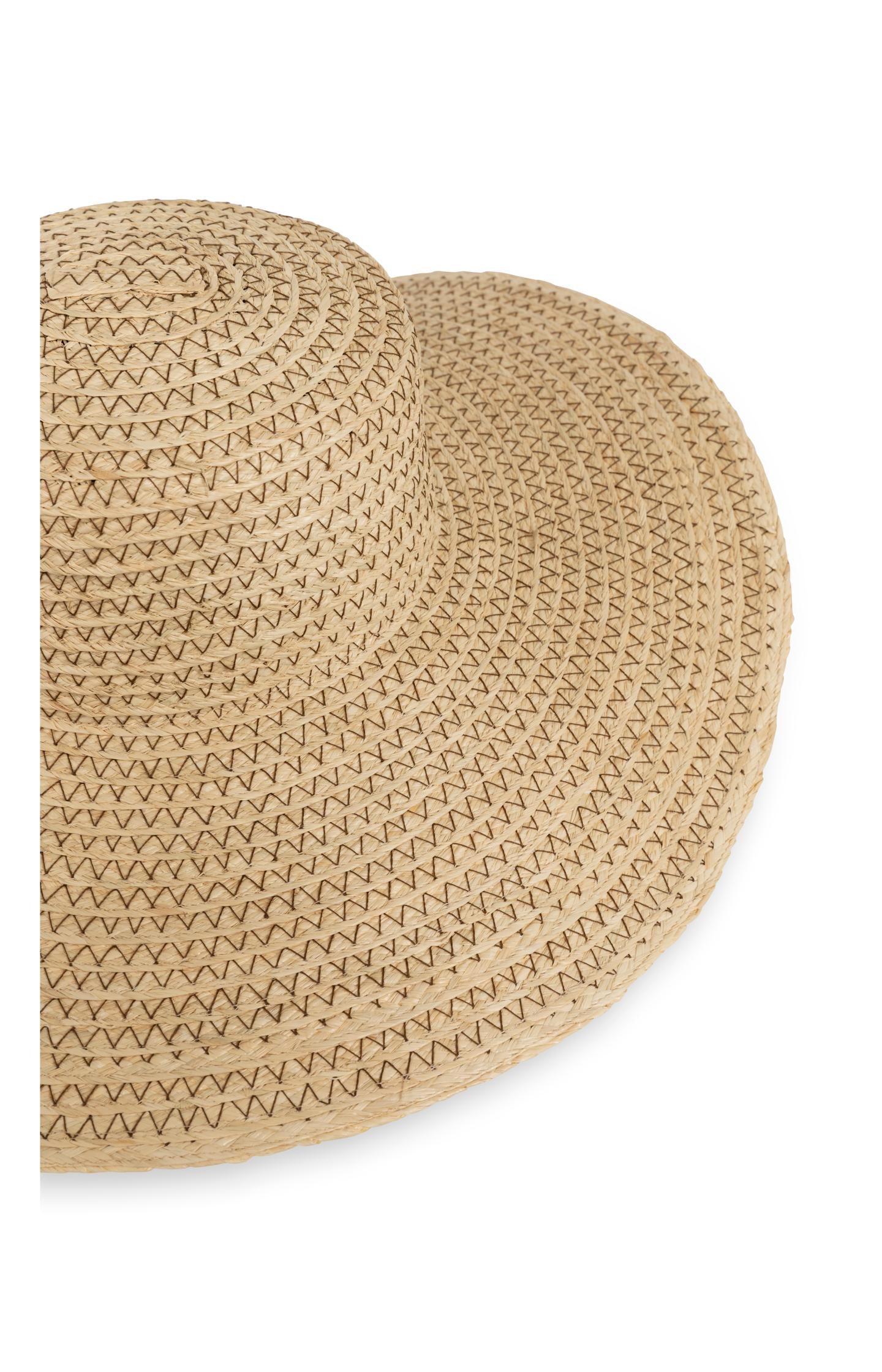 Crocheted straw hat with wide brim - Type: lookbook