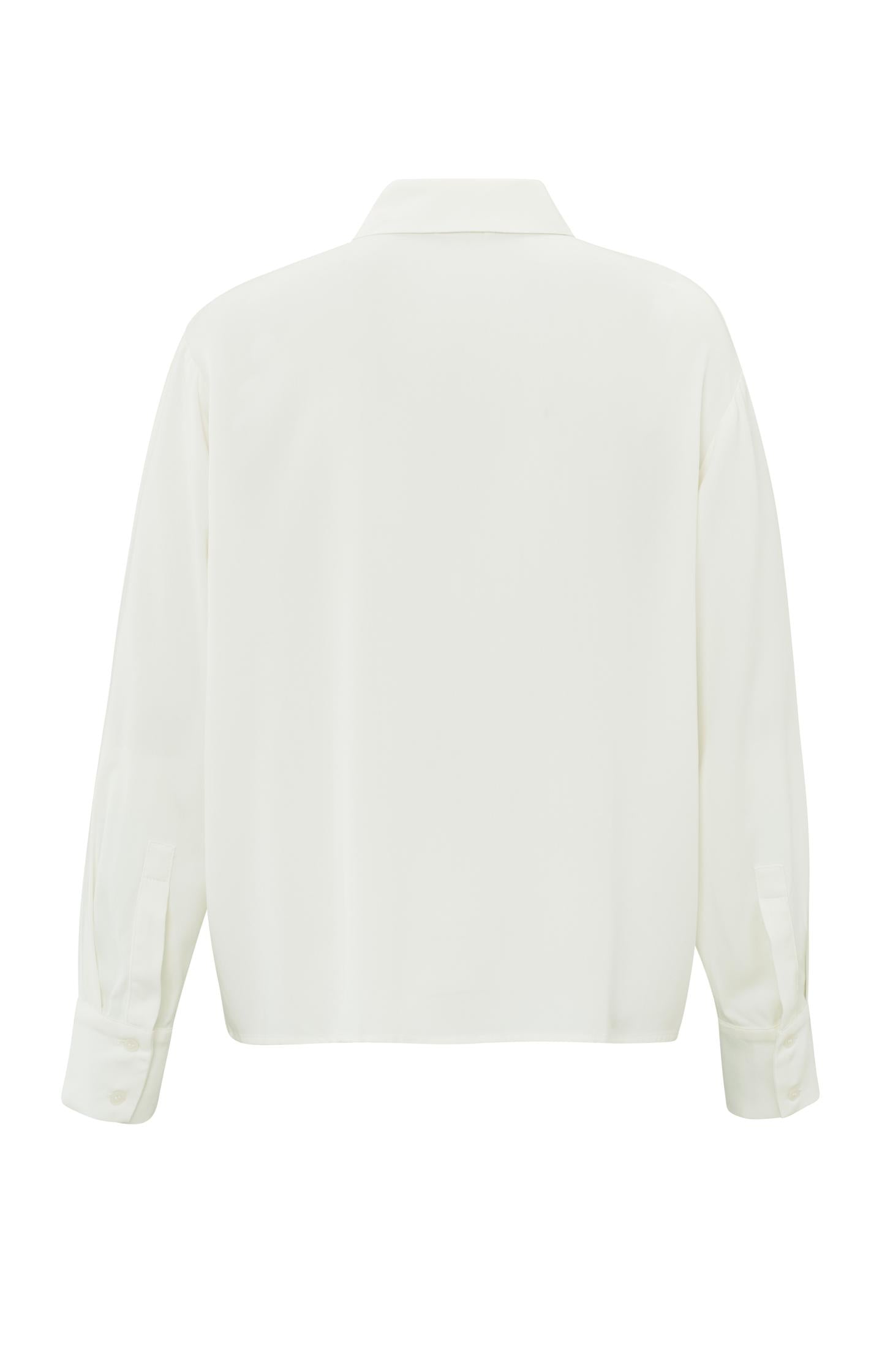 Cropped blouse with long sleeves and button closure