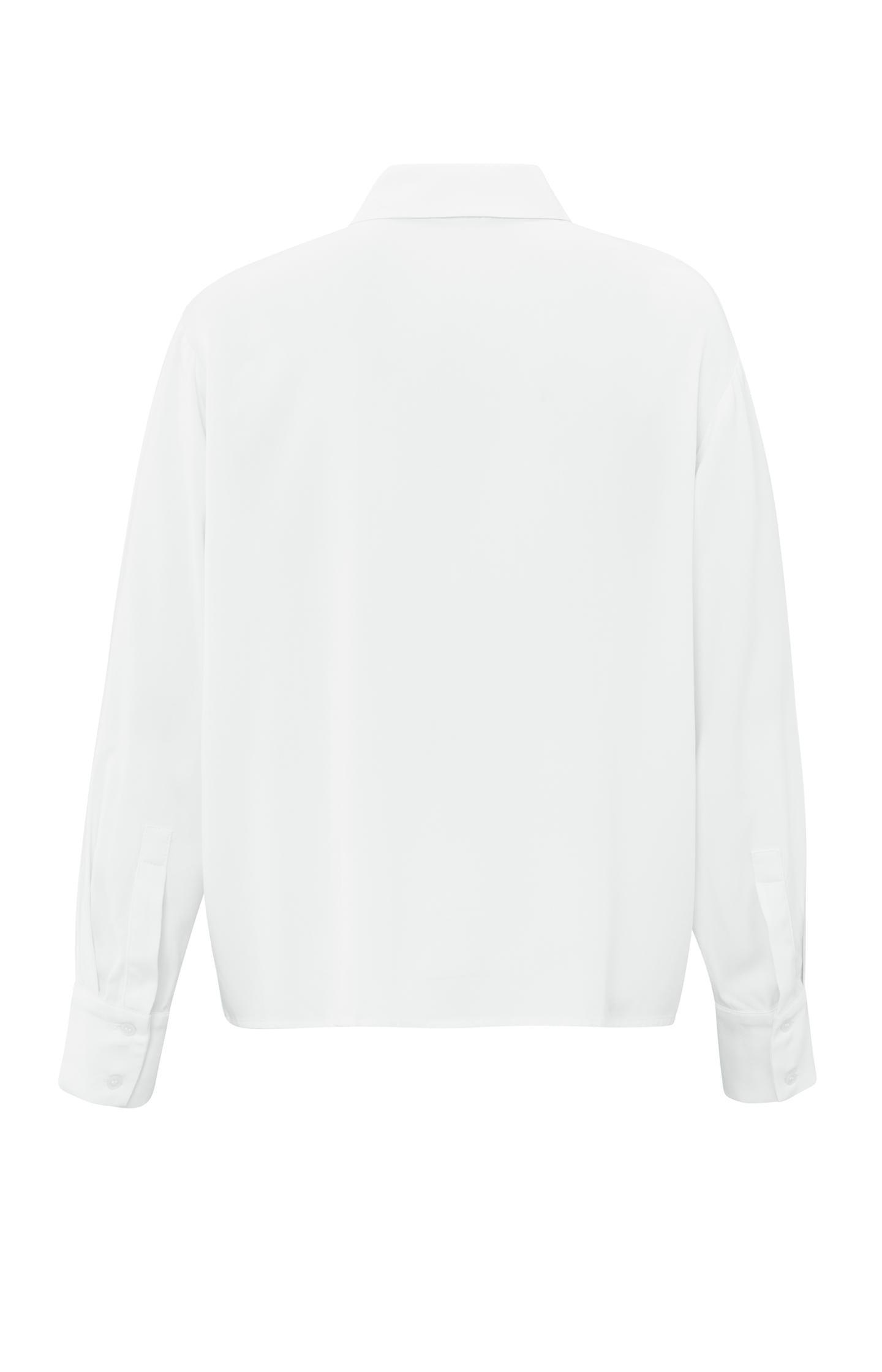 Cropped blouse with long sleeves and button closure