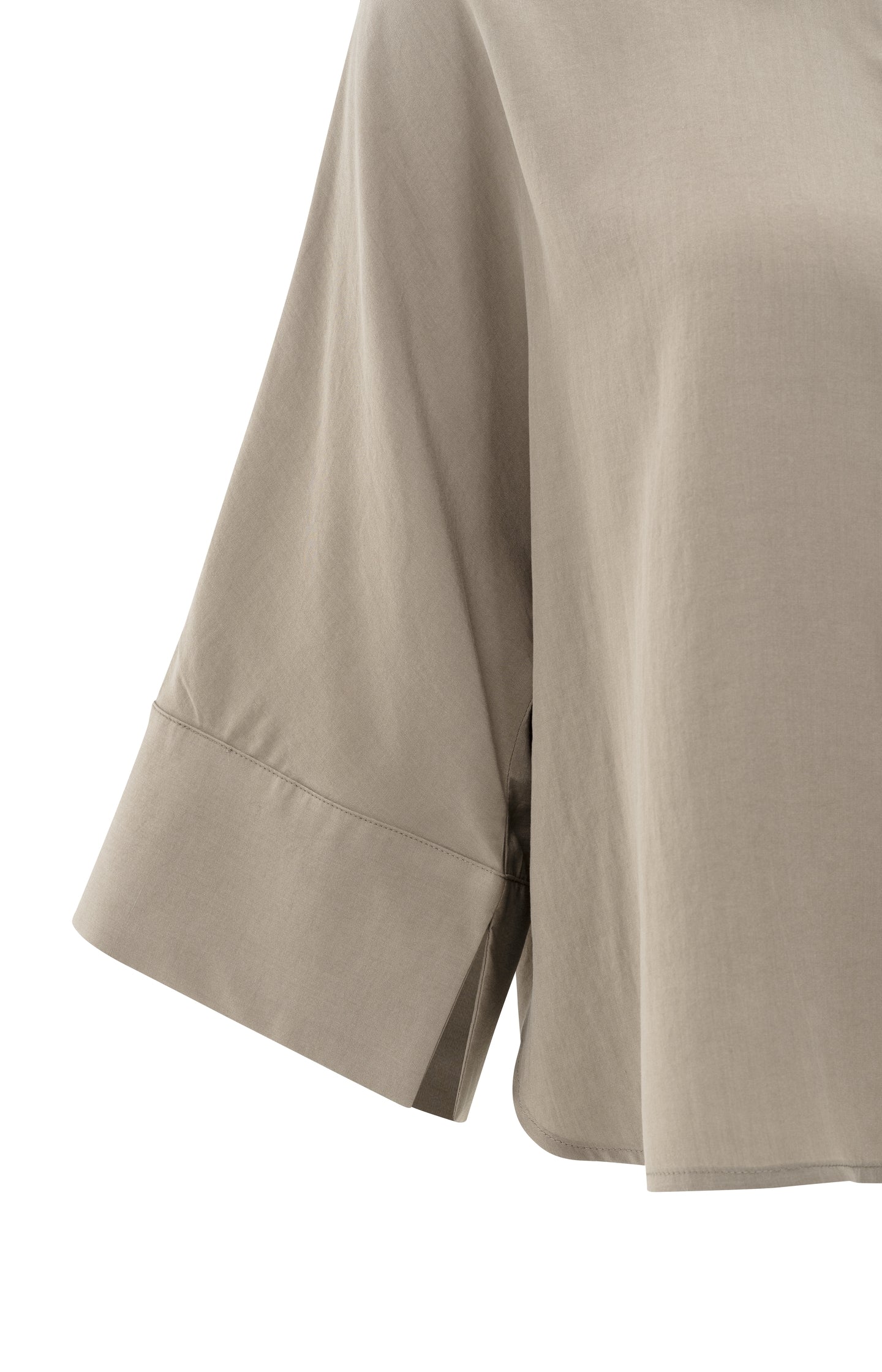 Cropped loose-fit blouse with wide sleeves