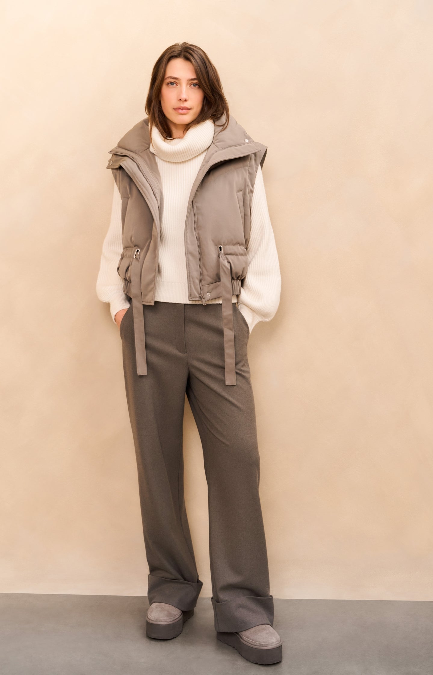 Cropped nylon jacket with zip-off sleeves - Type: lookbook