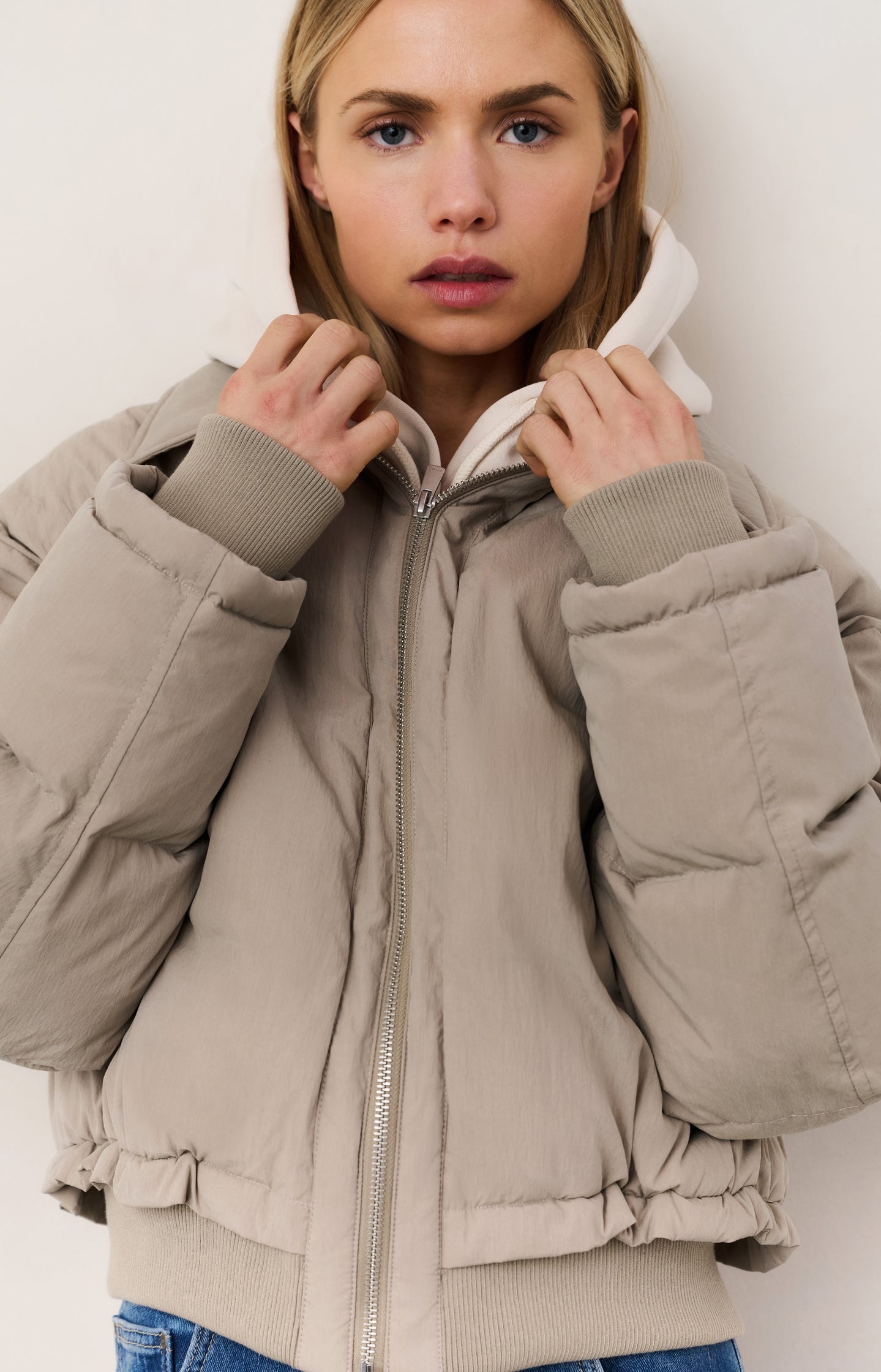 Cropped padded jacket with ribbed cuffs