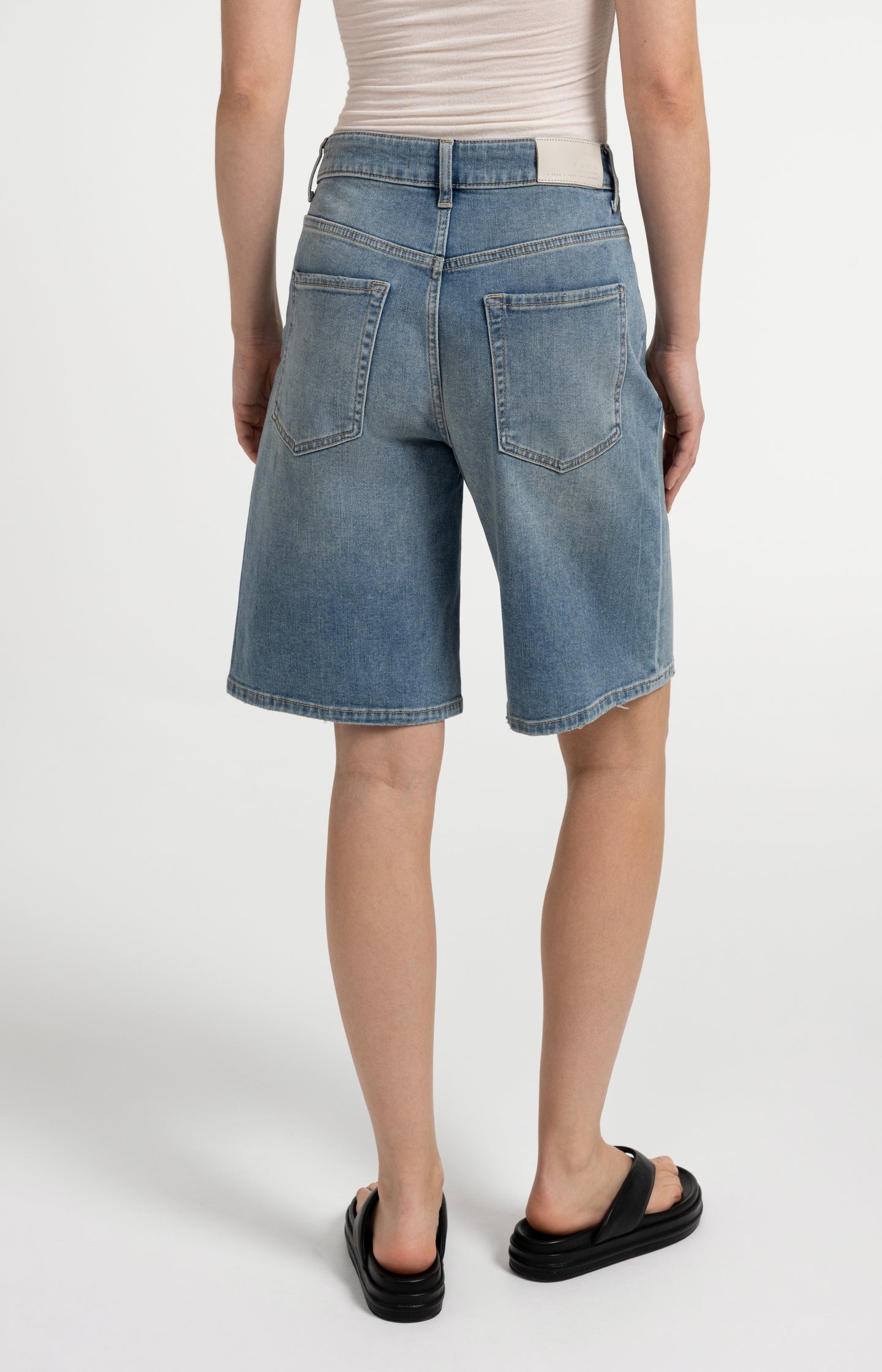 Denim bermuda shorts with regular fit
