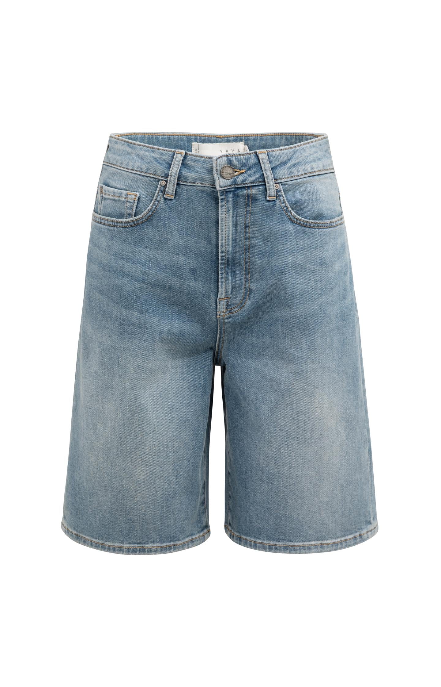 Denim bermuda shorts with regular fit