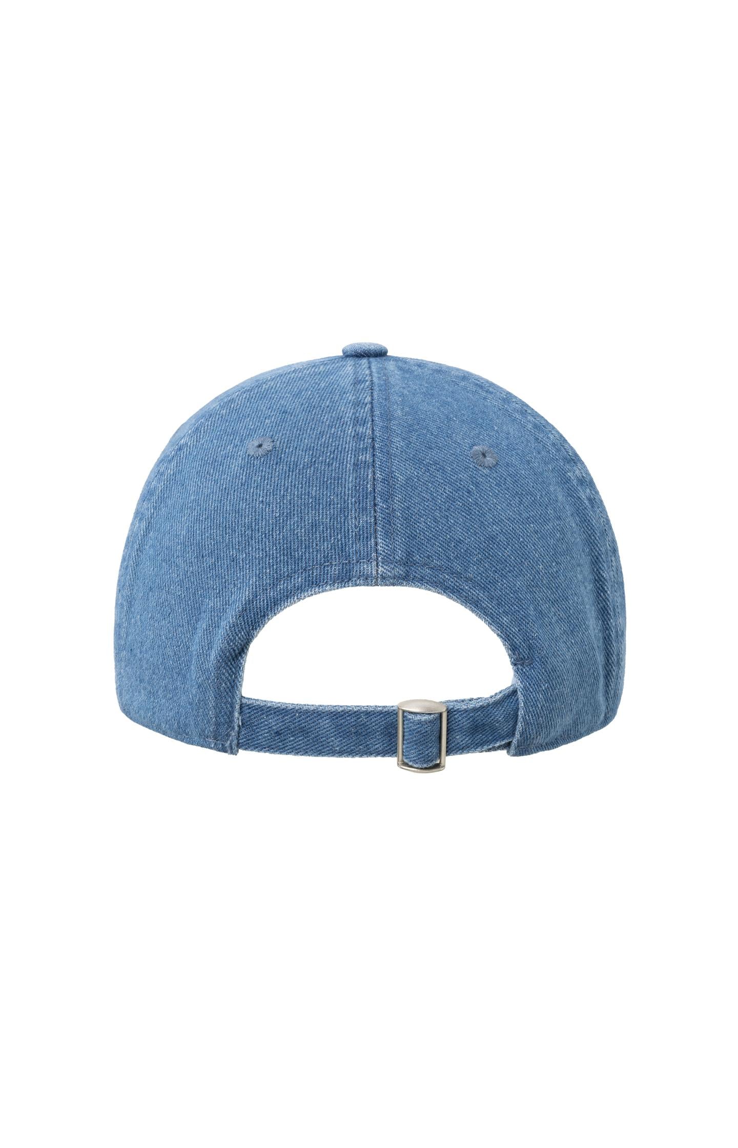 Denim cap with adjustable closure