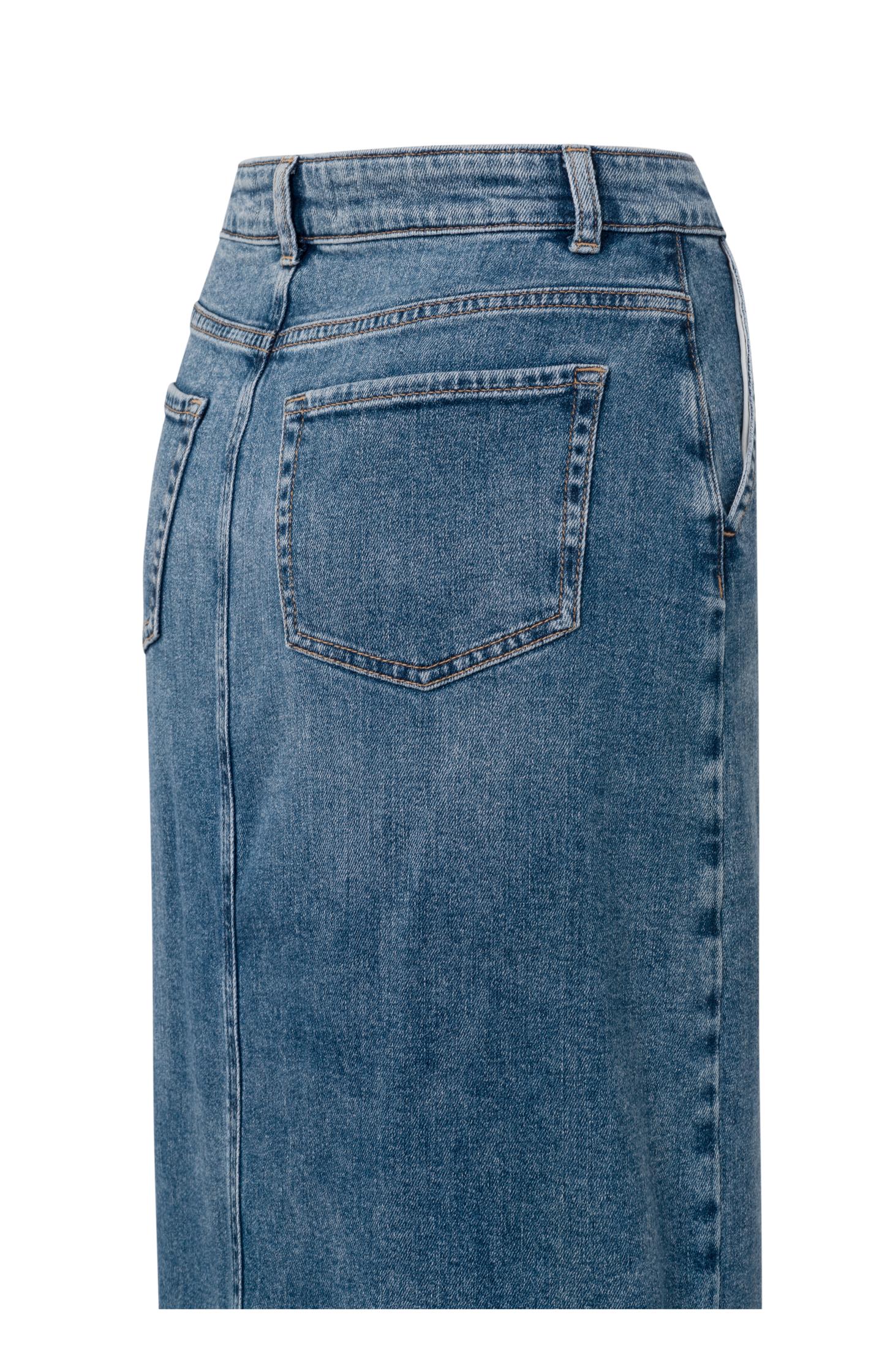 Denim maxi skirt with side pockets, slit and zip fly