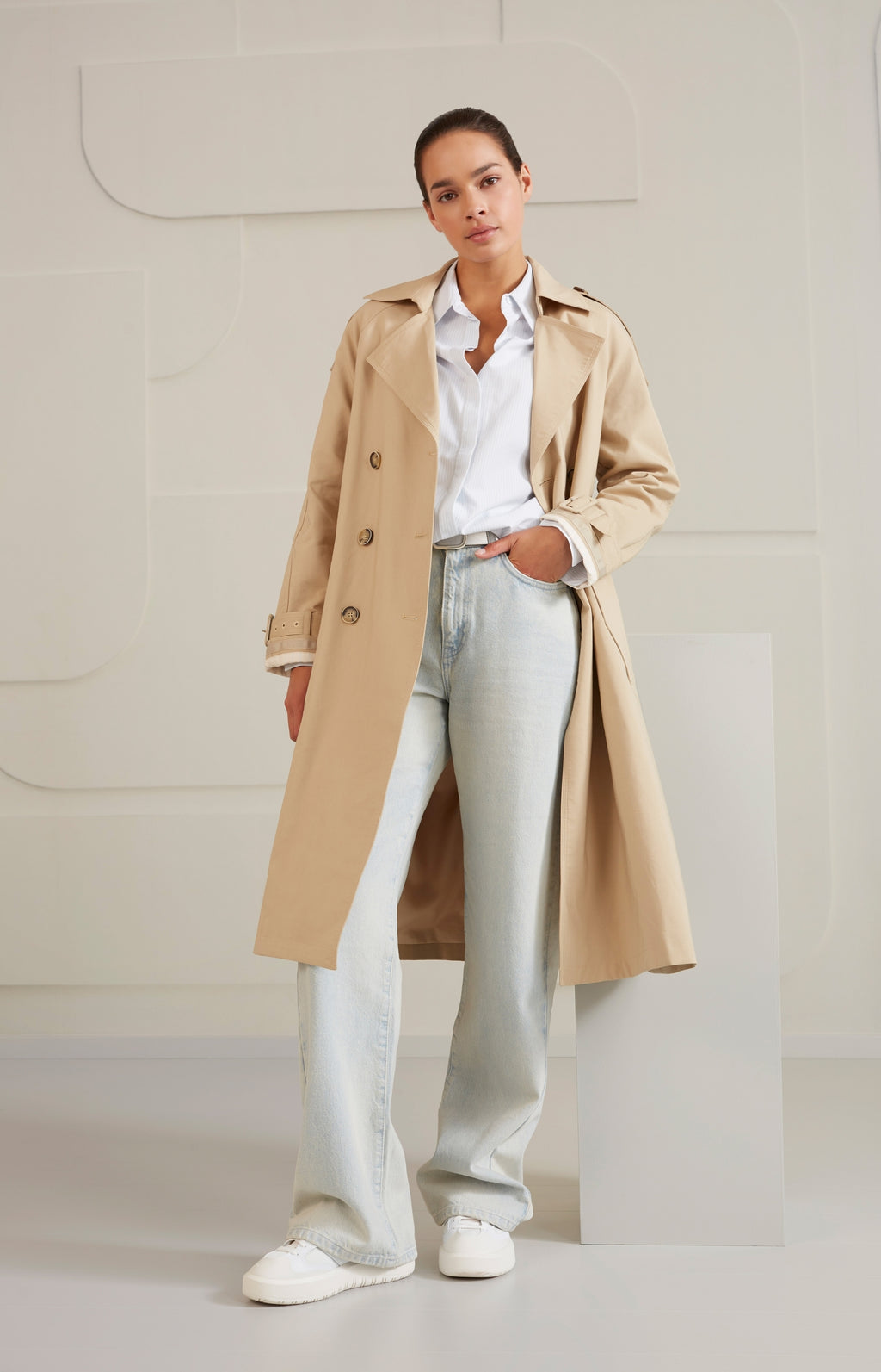 double-breasted-trench-coat- 