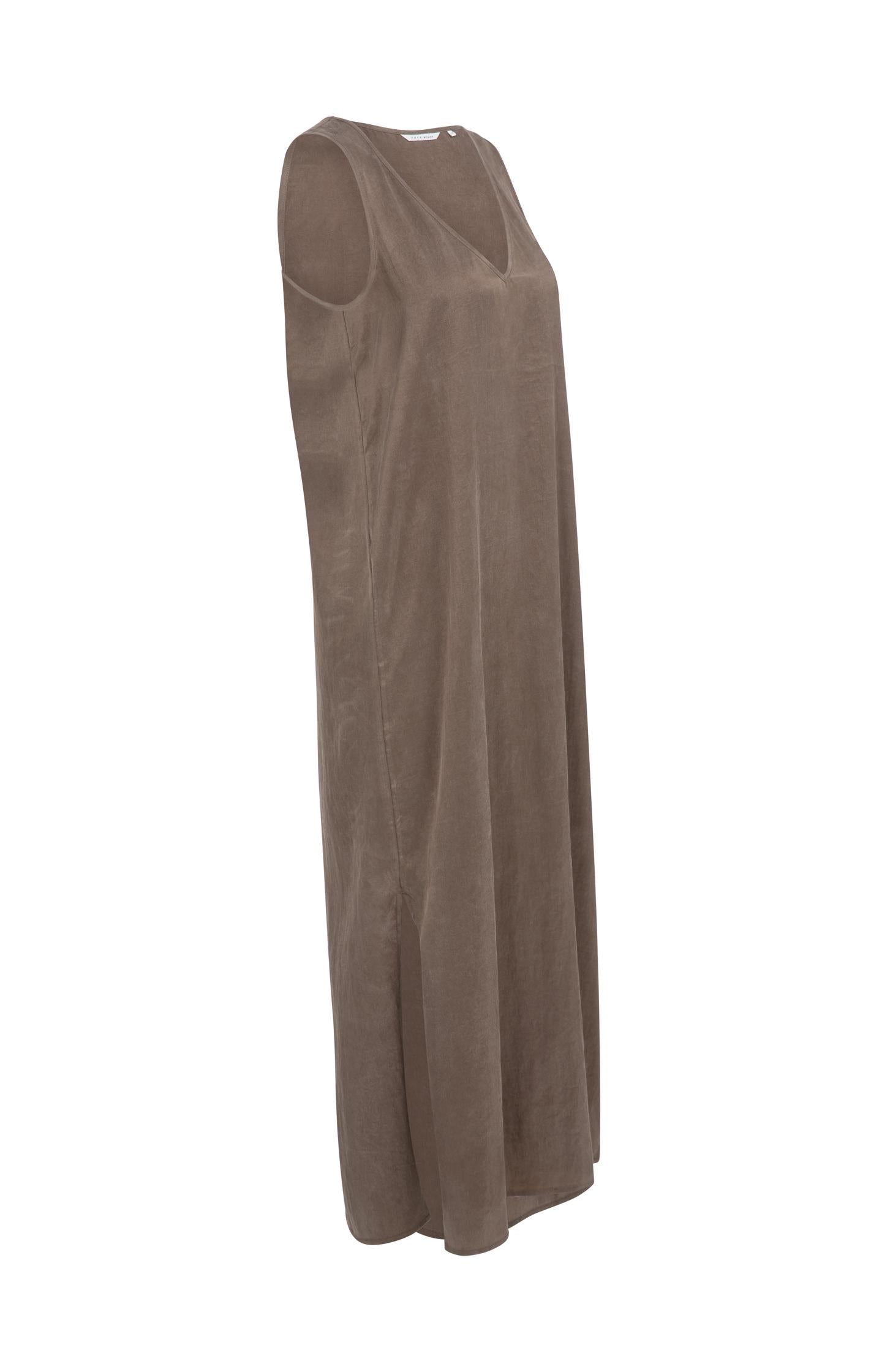 Dress with crinkle texture and V-neck