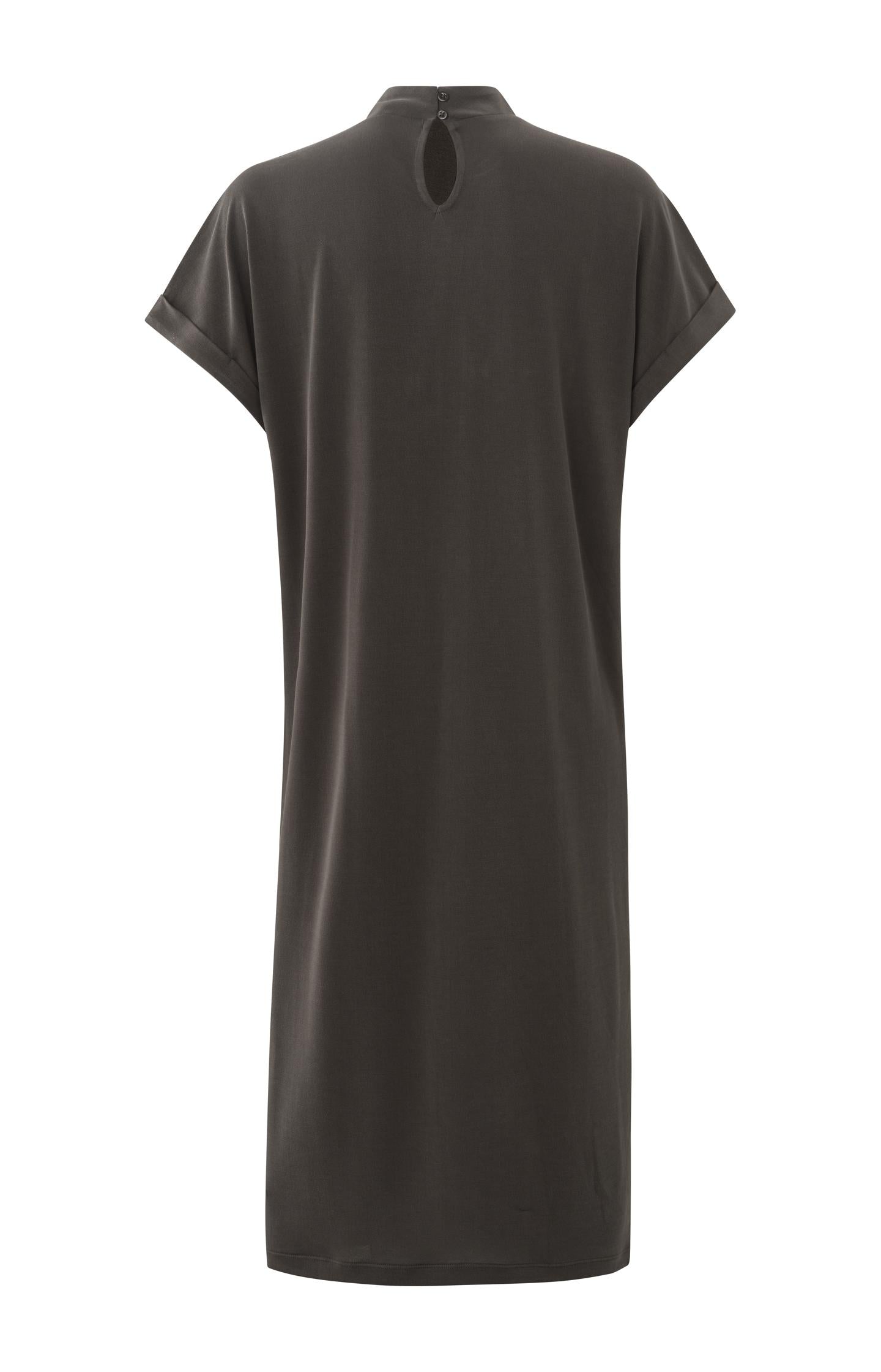 Dress with high neck, short sleeves and pleated detail