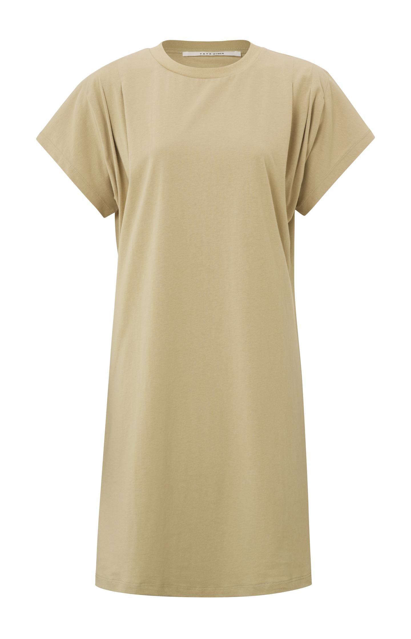 Dress with round neck, short sleeves, waistband and details