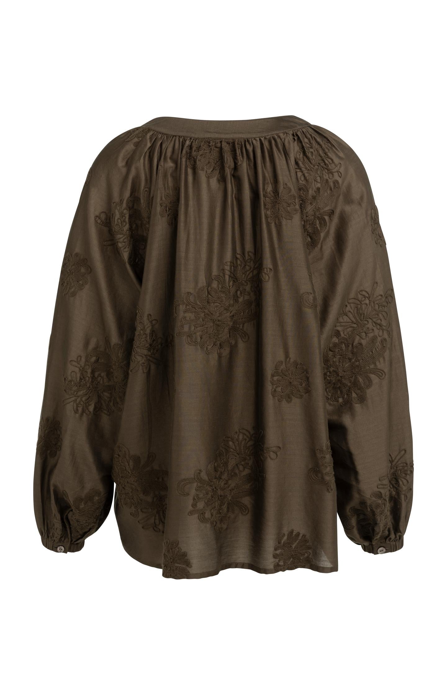 Embroidered blouse with long sleeves and loose fit - Type: video