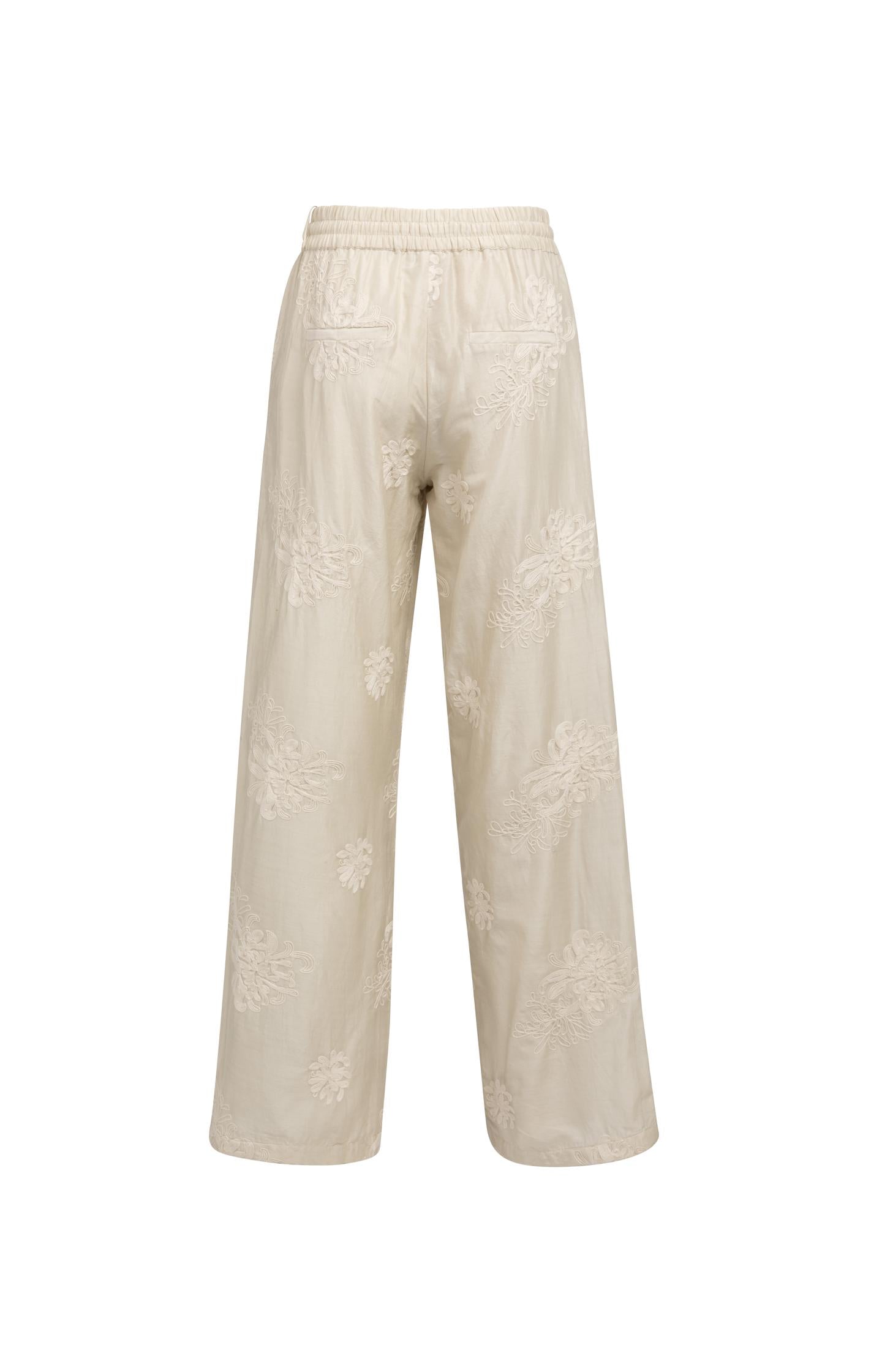 Embroidered trousers with wide legs and elastic waist - Type: video