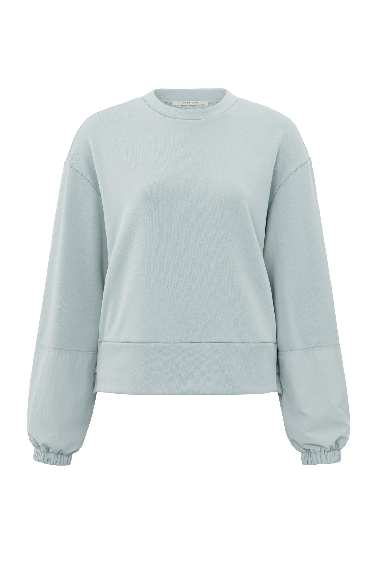 Sweatshirt with crewneck, long sleeves and button details - Type: product