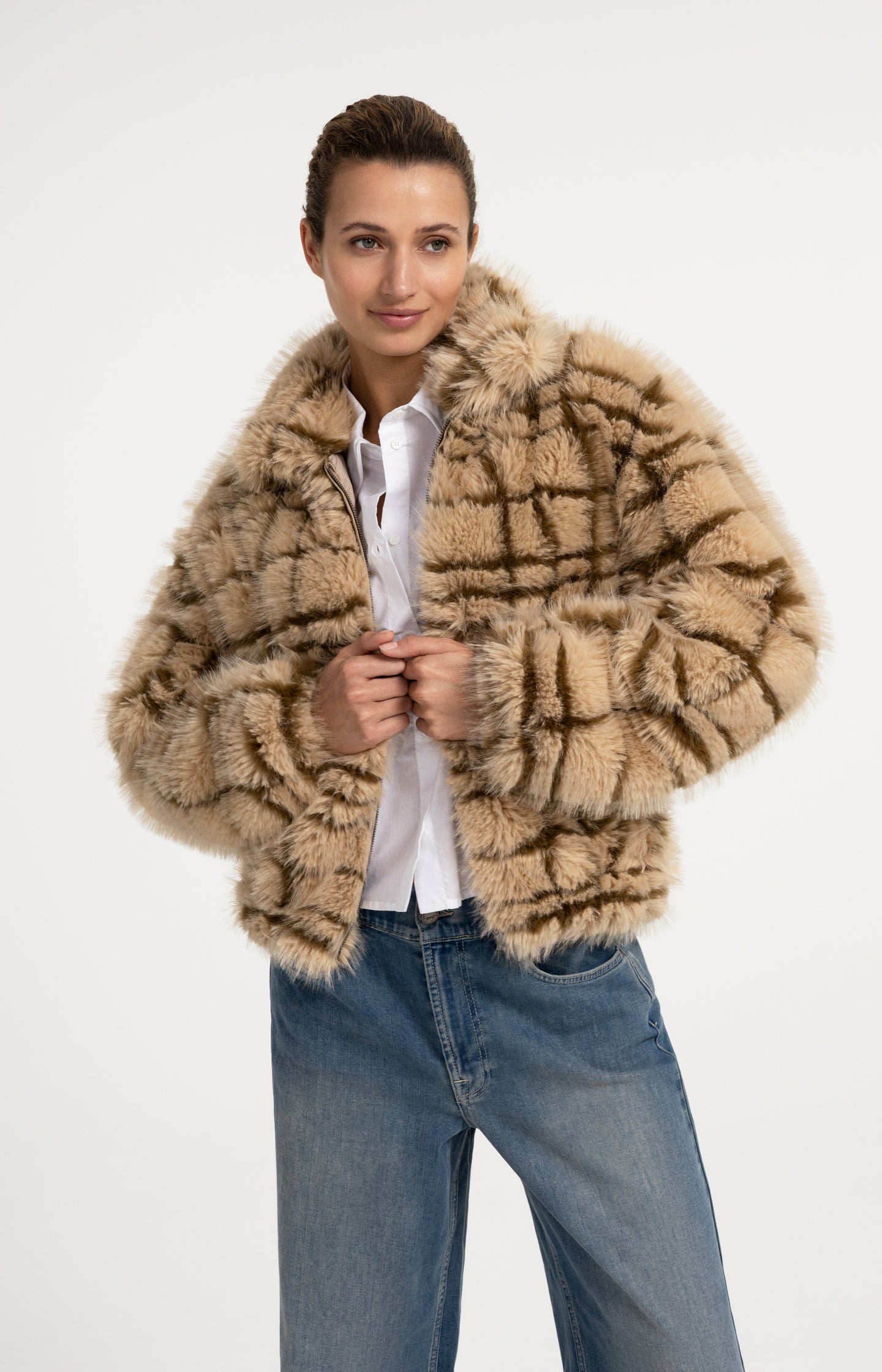 Faux fur jacket with collar and check pattern