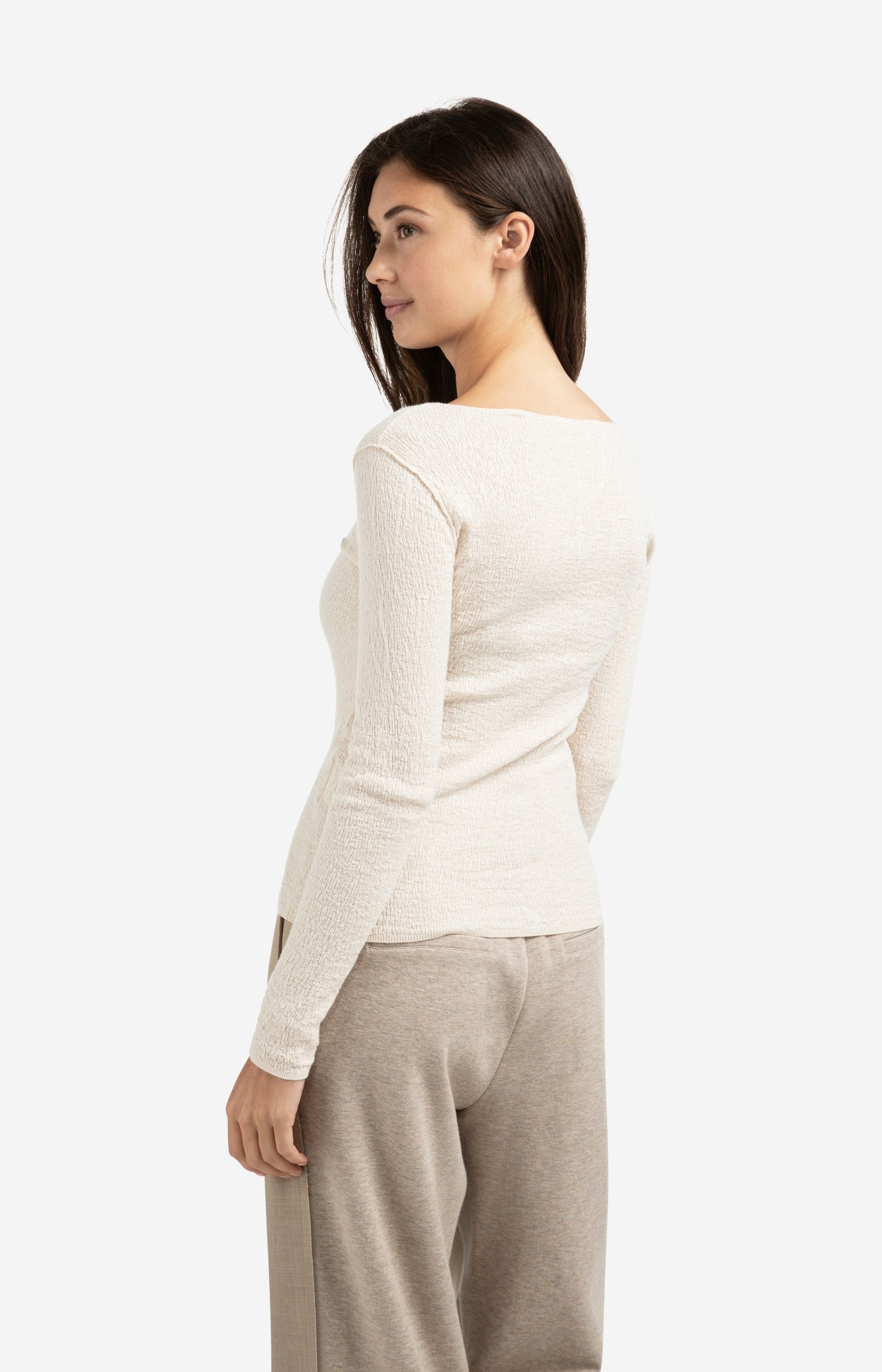 Fine knitted top with texture and long sleeves