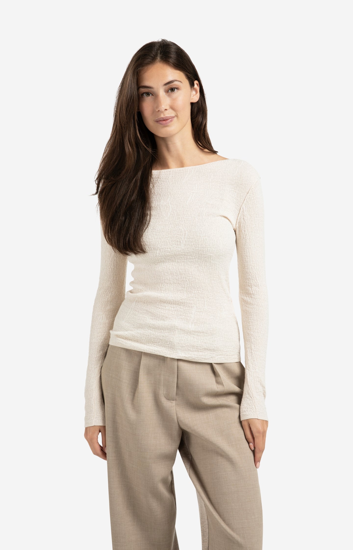 Fine knitted top with texture and long sleeves