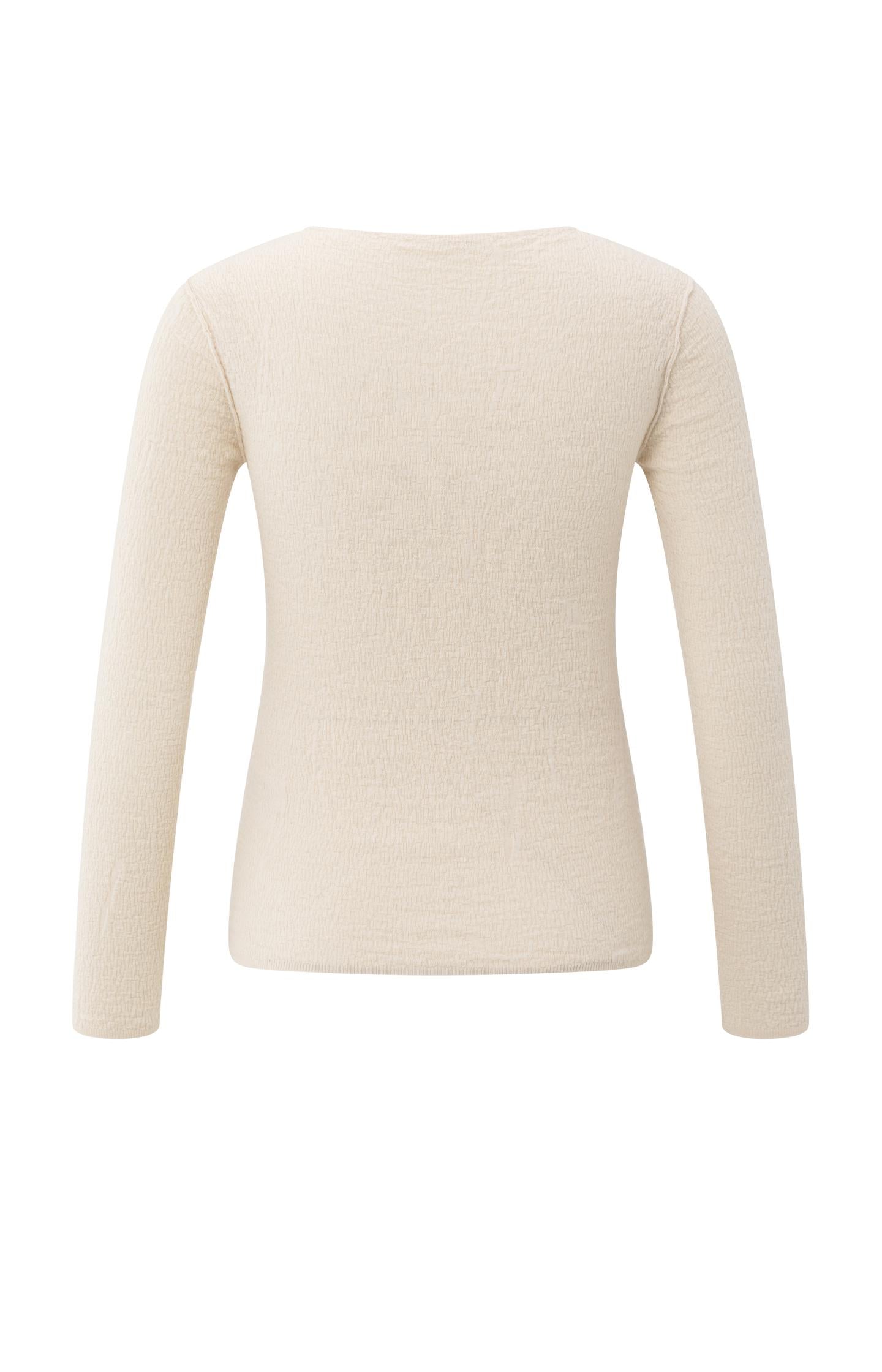 Fine knitted top with texture and long sleeves