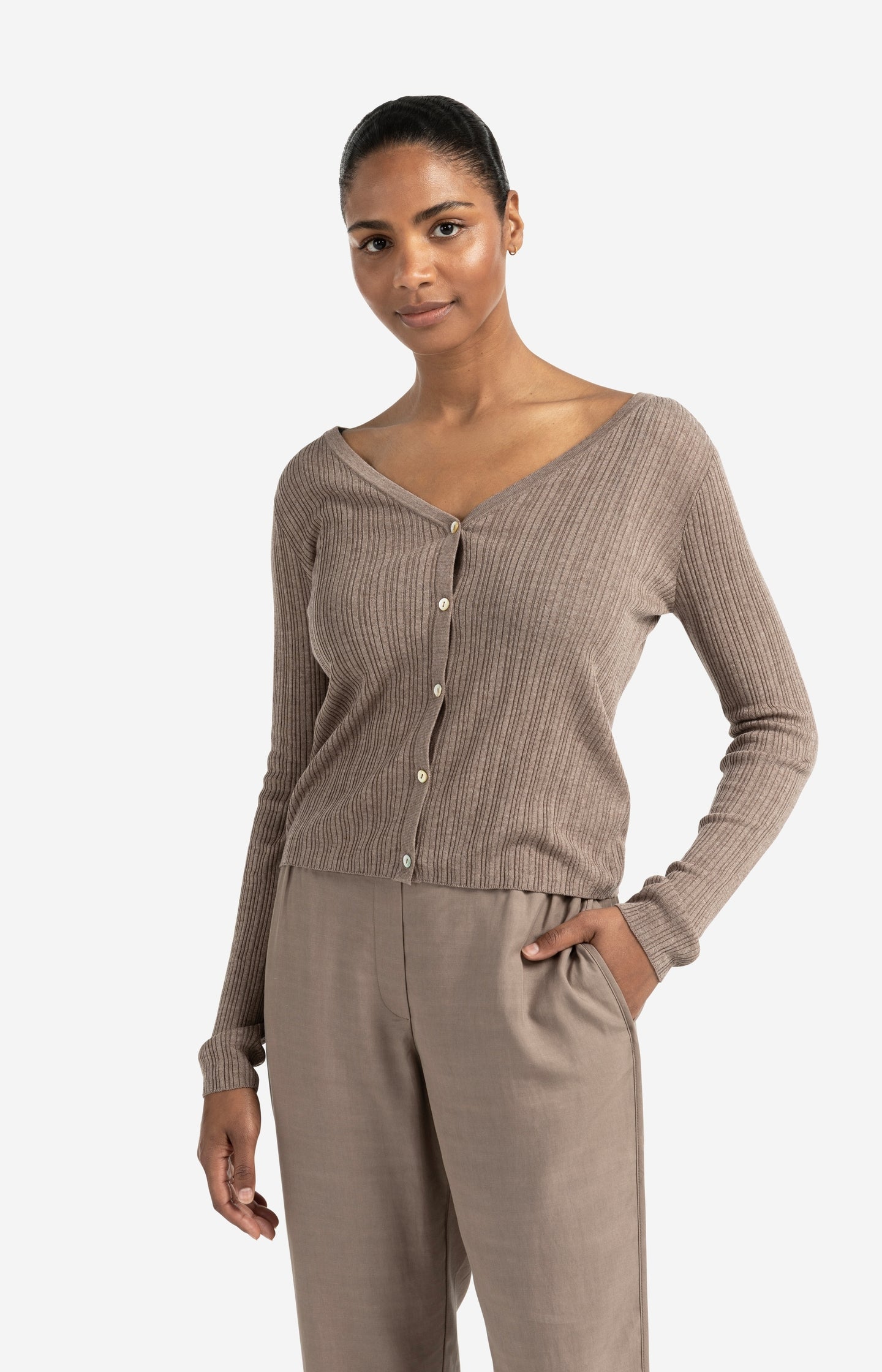 Fine rib knitted cardigan with V-neck and long sleeves - Type: lookbook