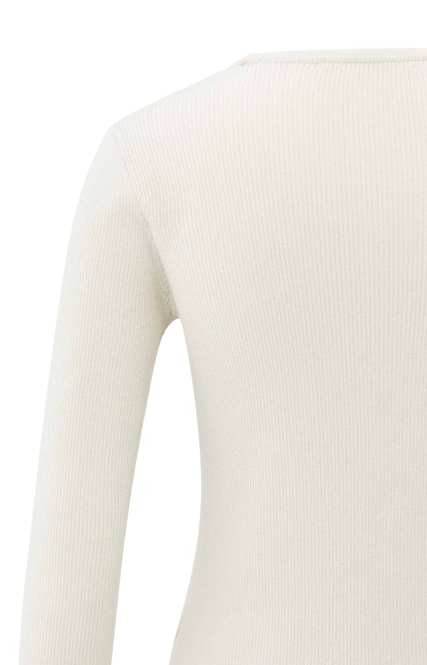 Fitted ribbed top with round neckline and long sleeves