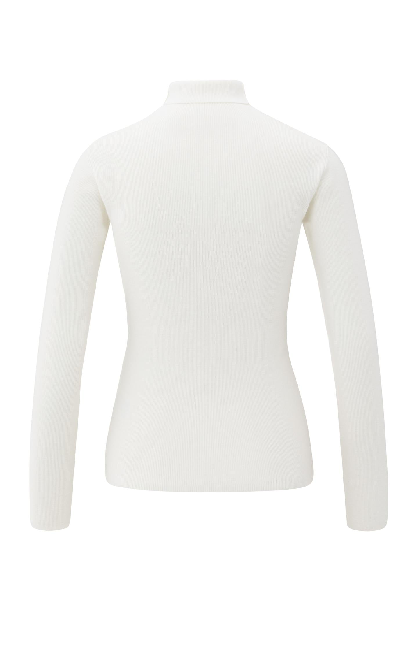 Fitted ribbed top with turtleneck