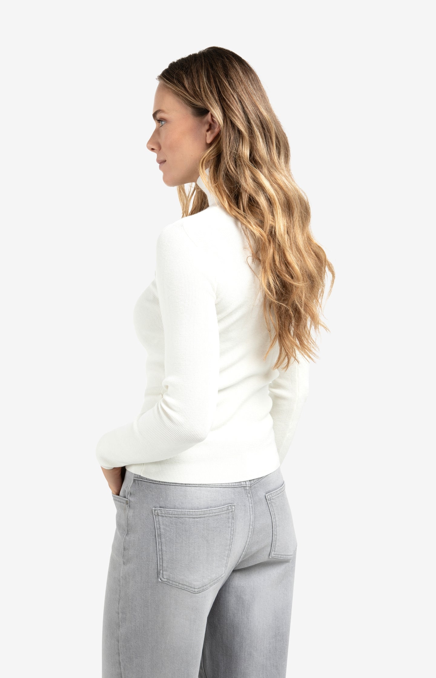 Fitted ribbed top with turtleneck