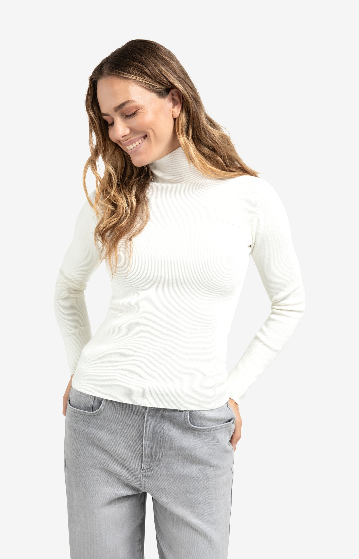 Fitted ribbed top with turtleneck