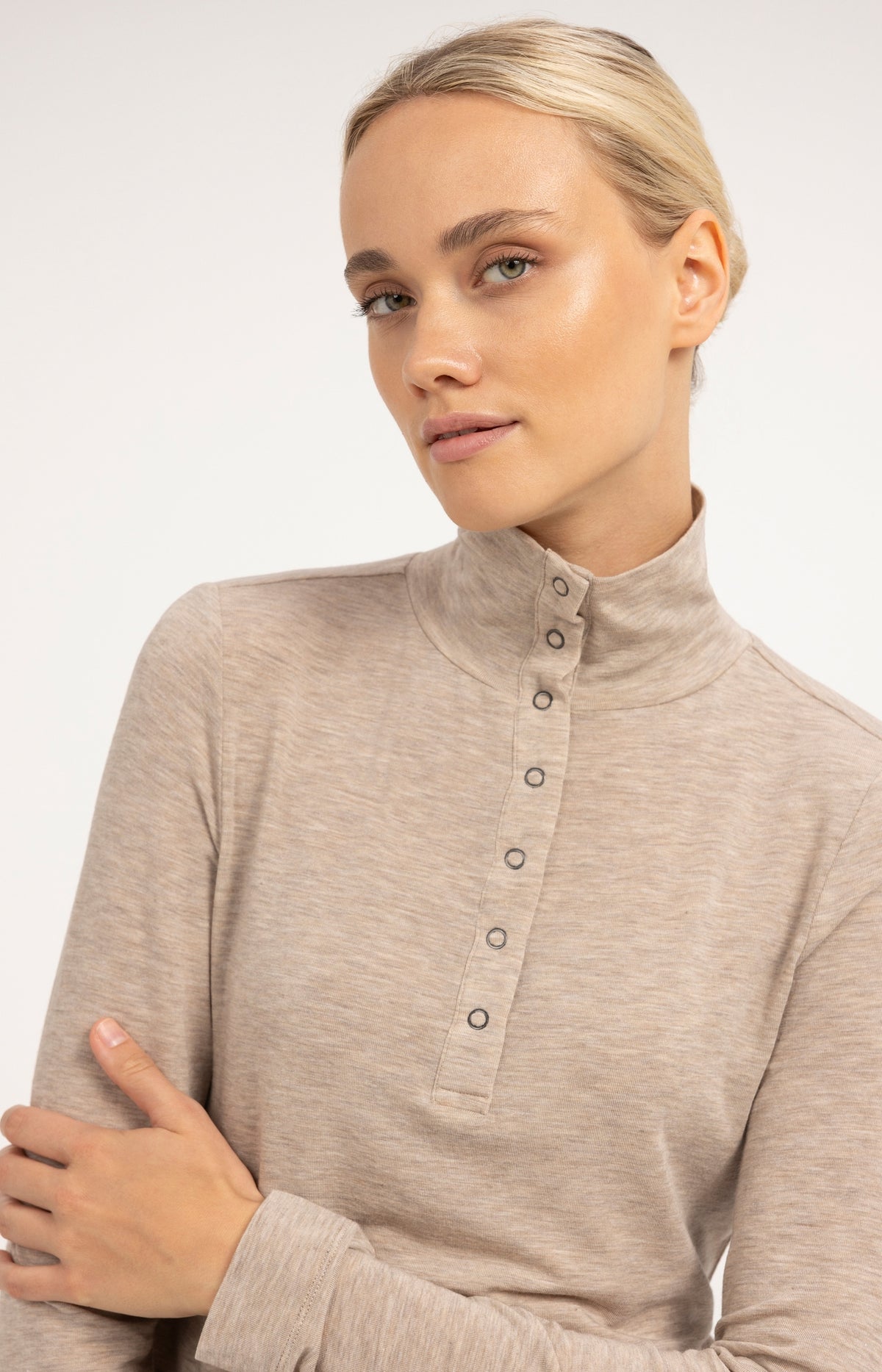 Fitted top with high neck and press buttons - Beige Melange