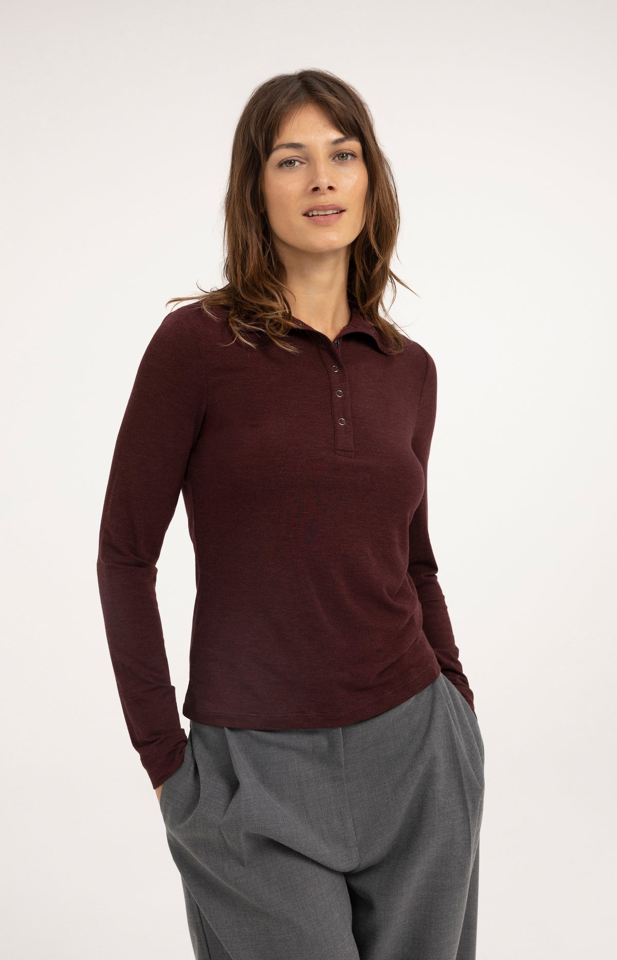 Fitted top with high neck and press buttons - Type: lookbook