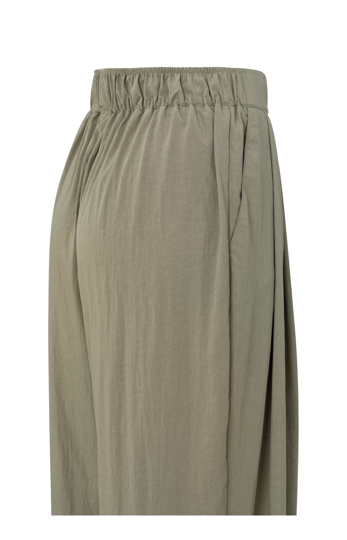 Flowy 7/8 wide leg trousers with elastic and pockets