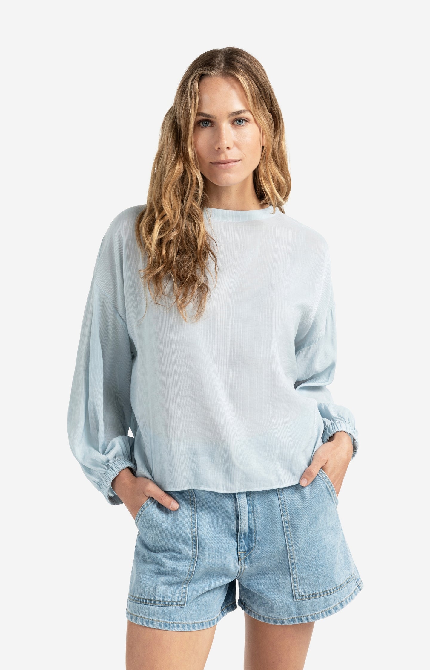 Flowy crinkle top with open back and tie detail