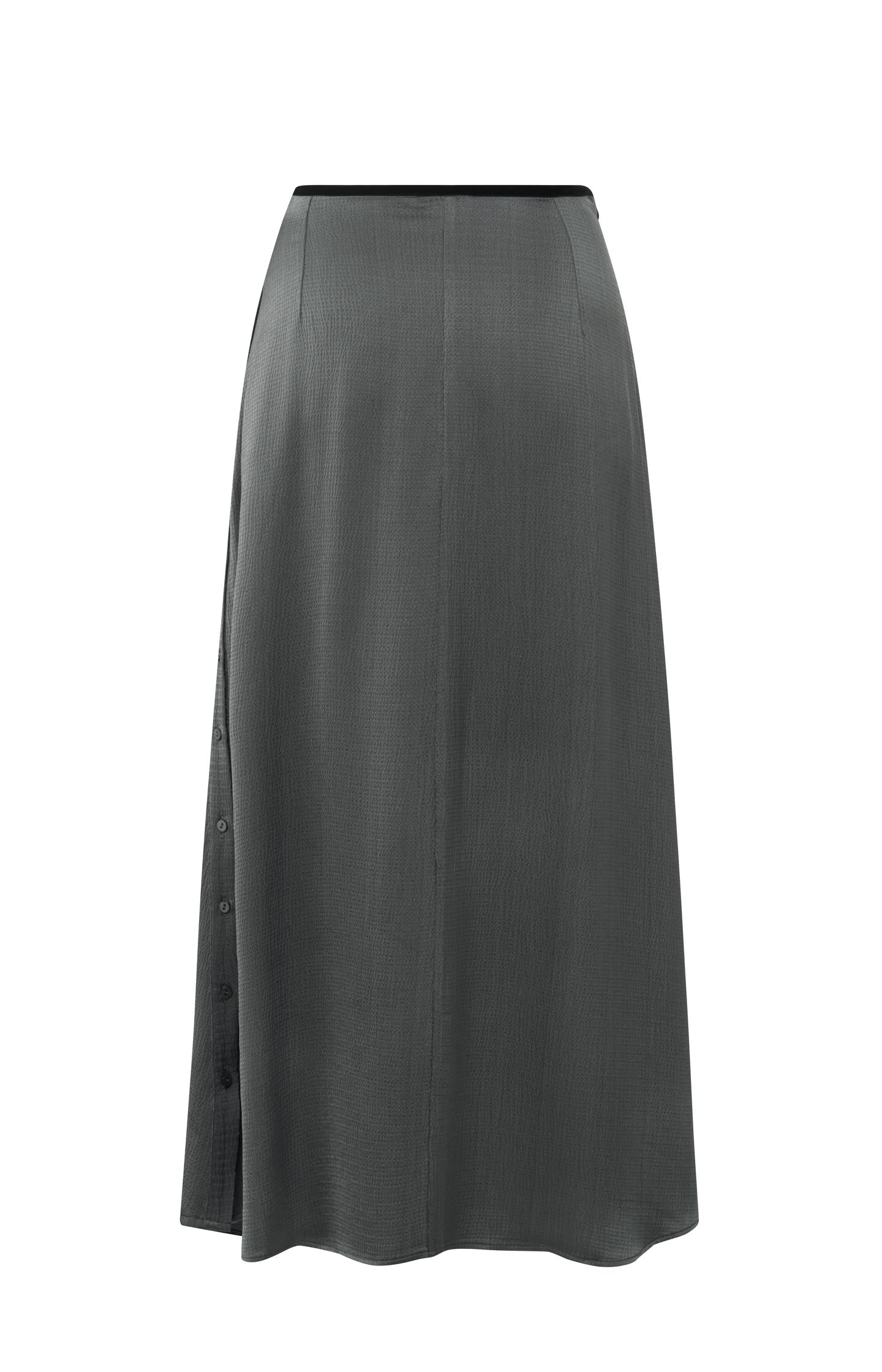 Flowy midi skirt in A-line shape with buttons