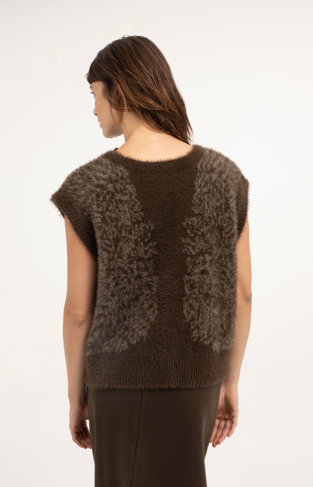 Flauschige Strickweste mit Muster - Delicioso Brown Dessin